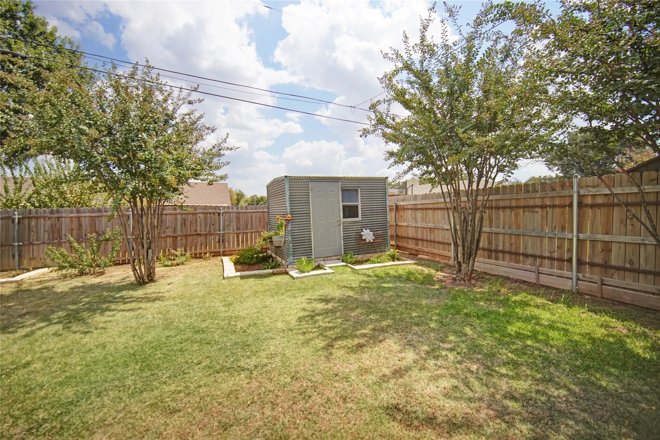 Single Family Residence For Sale in Jack County , 128 Oak Creek Street, Jacksboro, Texas 76458, 4 Bedroom, 2 Bathroom, 1 Garage spaces, 1,274 Sqft, built in 1980, mls#21380850, Real Estate Agent in Jacksboro, Homes For Sale in Jack county, Homes For Sale in Jacksboro, Realtor in Jacksboro Texas, Real Estate Brokerage Independent Realty Texas, Luminita Cordes Realtor