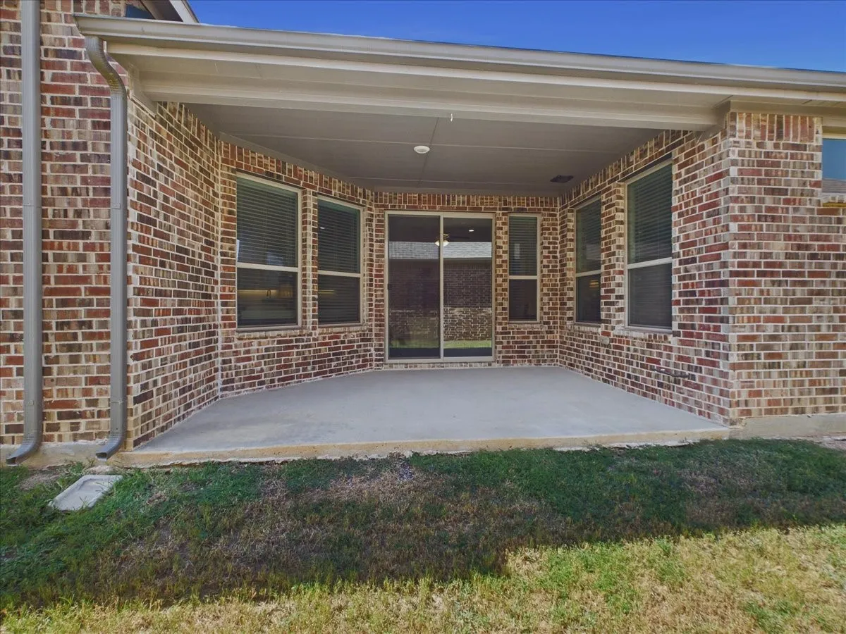 Single Family Residence For Sale in Denton County , 916 Boardwalk Way, Argyle, Texas 76226, 3 Bedroom, 2 Bathroom, 2 Garage spaces, 1,894 Sqft, built in 2018, mls#21381114, Real Estate Agent in Argyle, Homes For Sale in Denton county, Homes For Sale in Argyle, Realtor in Argyle Texas, Real Estate Brokerage Independent Realty Texas, Luminita Cordes Realtor