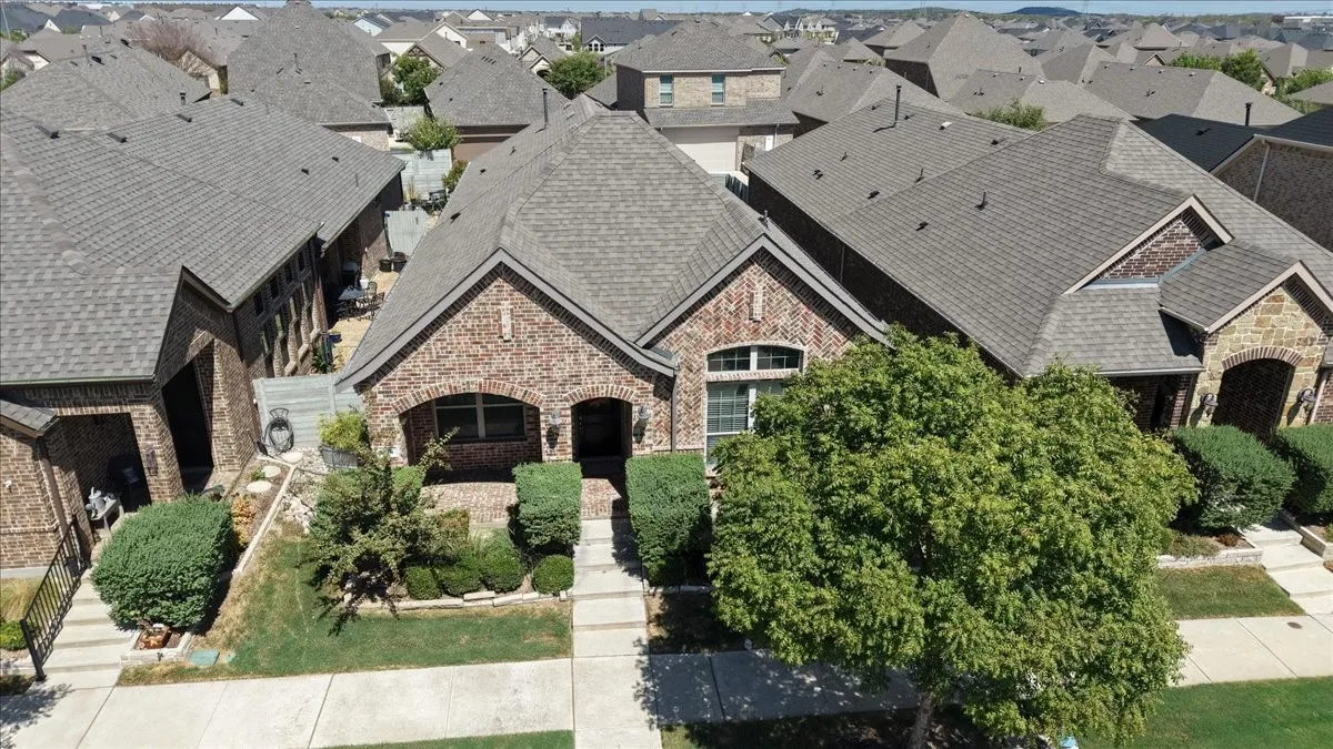 Single Family Residence For Sale in Denton County , 916 Boardwalk Way, Argyle, Texas 76226, 3 Bedroom, 2 Bathroom, 2 Garage spaces, 1,894 Sqft, built in 2018, mls#21381114, Real Estate Agent in Argyle, Homes For Sale in Denton county, Homes For Sale in Argyle, Realtor in Argyle Texas, Real Estate Brokerage Independent Realty Texas, Luminita Cordes Realtor