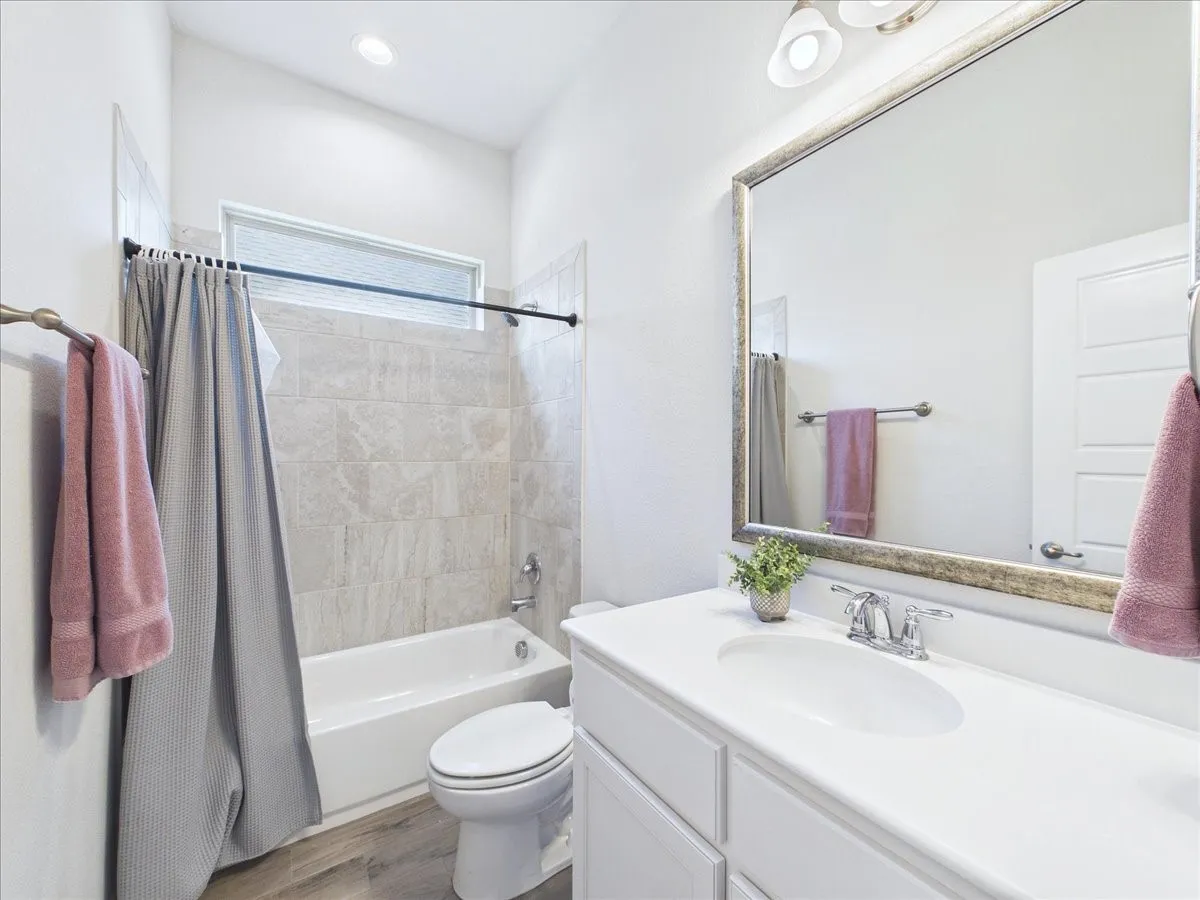 Single Family Residence For Sale in Denton County , 916 Boardwalk Way, Argyle, Texas 76226, 3 Bedroom, 2 Bathroom, 2 Garage spaces, 1,894 Sqft, built in 2018, mls#21381114, Real Estate Agent in Argyle, Homes For Sale in Denton county, Homes For Sale in Argyle, Realtor in Argyle Texas, Real Estate Brokerage Independent Realty Texas, Luminita Cordes Realtor