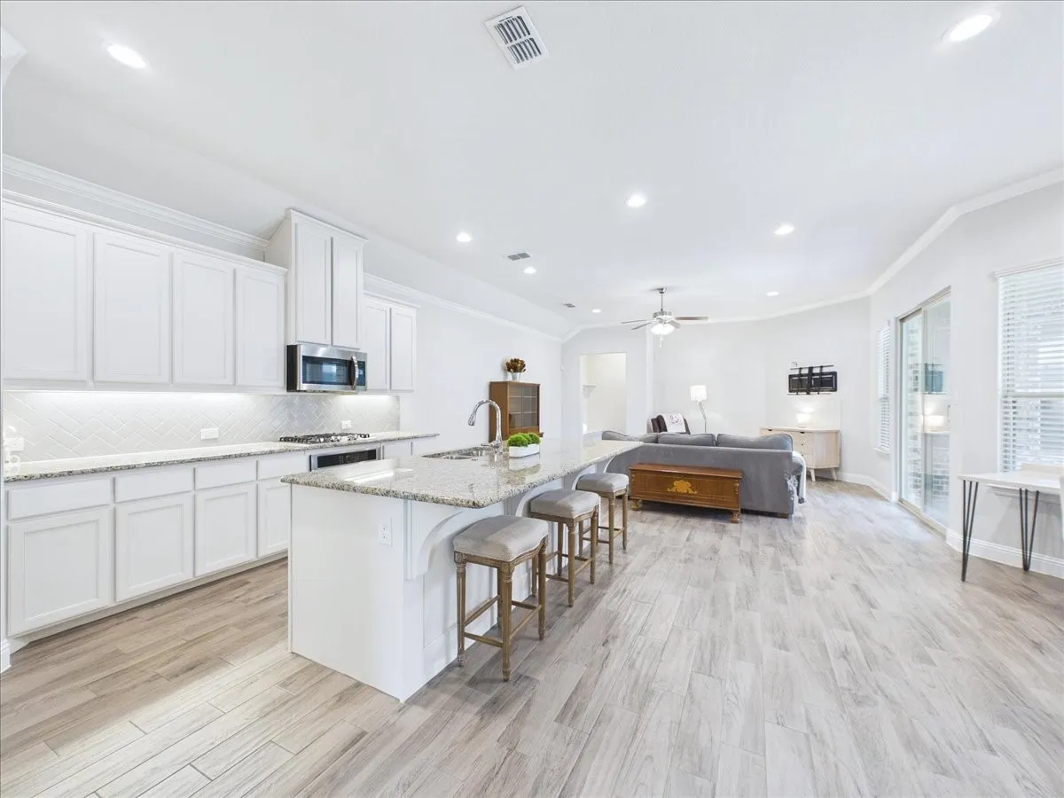 Single Family Residence For Sale in Denton County , 916 Boardwalk Way, Argyle, Texas 76226, 3 Bedroom, 2 Bathroom, 2 Garage spaces, 1,894 Sqft, built in 2018, mls#21381114, Real Estate Agent in Argyle, Homes For Sale in Denton county, Homes For Sale in Argyle, Realtor in Argyle Texas, Real Estate Brokerage Independent Realty Texas, Luminita Cordes Realtor