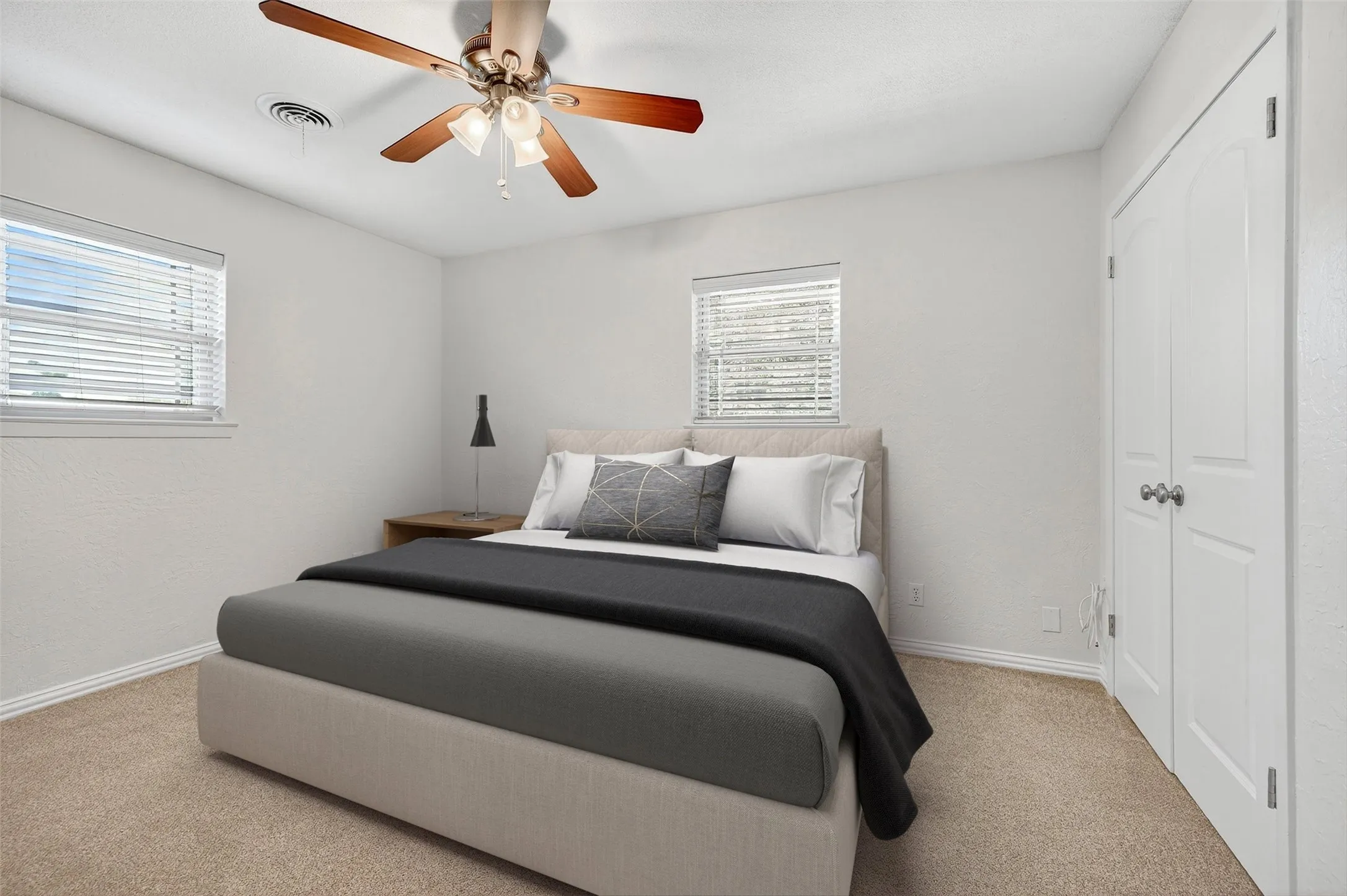 Single Family Residence For Rent in Cooke County , 100 Kiowa Drive S, Lake Kiowa, Texas 76240, 2 Bedroom, 2 Bathroom, Garage spaces, 1,650 Sqft, built in 1972, mls#21381040, Real Estate Agent in Lake Kiowa, Homes For Rent in Cooke county, Homes For Rent in Lake Kiowa, Realtor in Lake Kiowa Texas, Real Estate Brokerage Independent Realty Texas, Luminita Cordes Realtor
