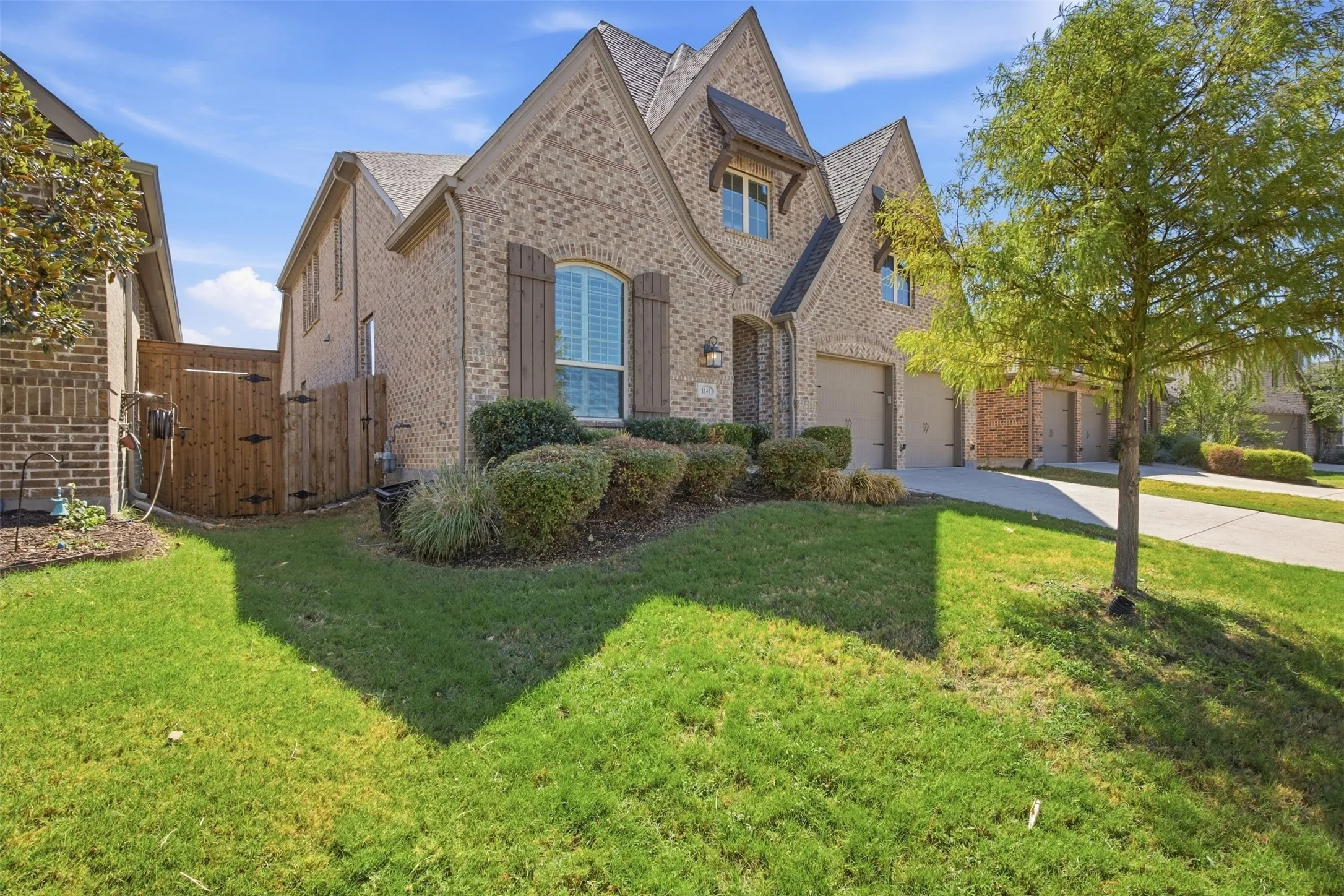 Single Family Residence For Rent in Collin County , 1144 Olympic Drive, Celina, Texas 75009, 4 Bedroom, 3 Bathroom, 2 Garage spaces, 2,985 Sqft, built in 2017, mls#21373985, Real Estate Agent in Celina, Homes For Rent in Collin county, Homes For Rent in Celina, Realtor in Celina Texas, Real Estate Brokerage Independent Realty Texas, Luminita Cordes Realtor