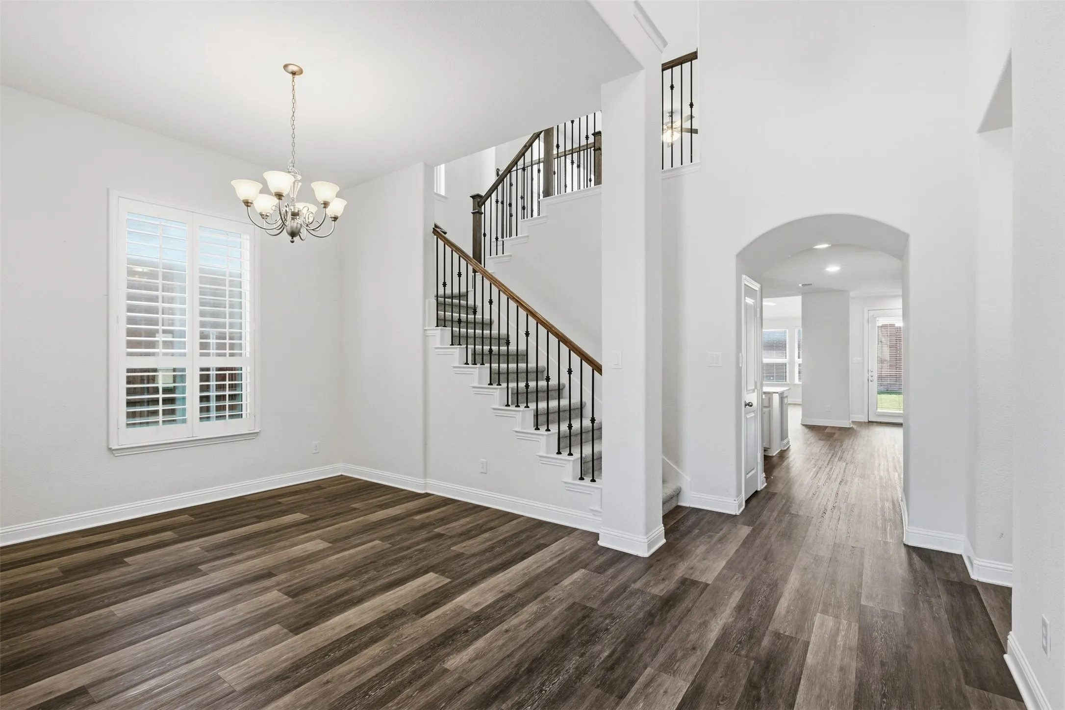 Single Family Residence For Rent in Collin County , 1144 Olympic Drive, Celina, Texas 75009, 4 Bedroom, 3 Bathroom, 2 Garage spaces, 2,985 Sqft, built in 2017, mls#21373985, Real Estate Agent in Celina, Homes For Rent in Collin county, Homes For Rent in Celina, Realtor in Celina Texas, Real Estate Brokerage Independent Realty Texas, Luminita Cordes Realtor