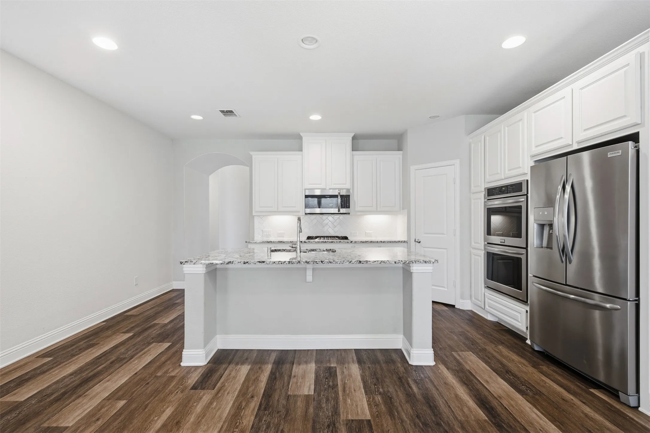 Single Family Residence For Rent in Collin County , 1144 Olympic Drive, Celina, Texas 75009, 4 Bedroom, 3 Bathroom, 2 Garage spaces, 2,985 Sqft, built in 2017, mls#21373985, Real Estate Agent in Celina, Homes For Rent in Collin county, Homes For Rent in Celina, Realtor in Celina Texas, Real Estate Brokerage Independent Realty Texas, Luminita Cordes Realtor