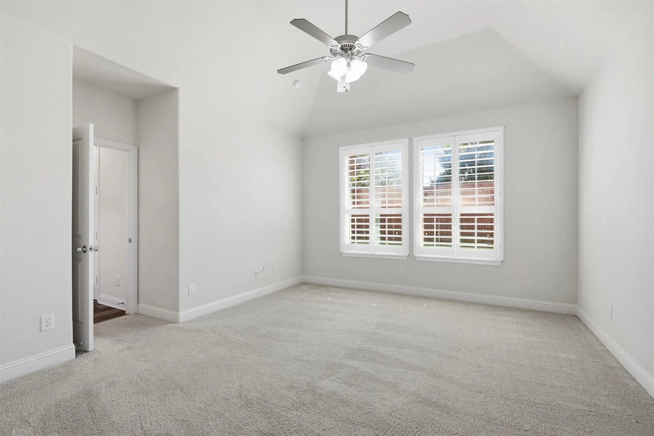 Single Family Residence For Rent in Collin County , 1144 Olympic Drive, Celina, Texas 75009, 4 Bedroom, 3 Bathroom, 2 Garage spaces, 2,985 Sqft, built in 2017, mls#21373985, Real Estate Agent in Celina, Homes For Rent in Collin county, Homes For Rent in Celina, Realtor in Celina Texas, Real Estate Brokerage Independent Realty Texas, Luminita Cordes Realtor