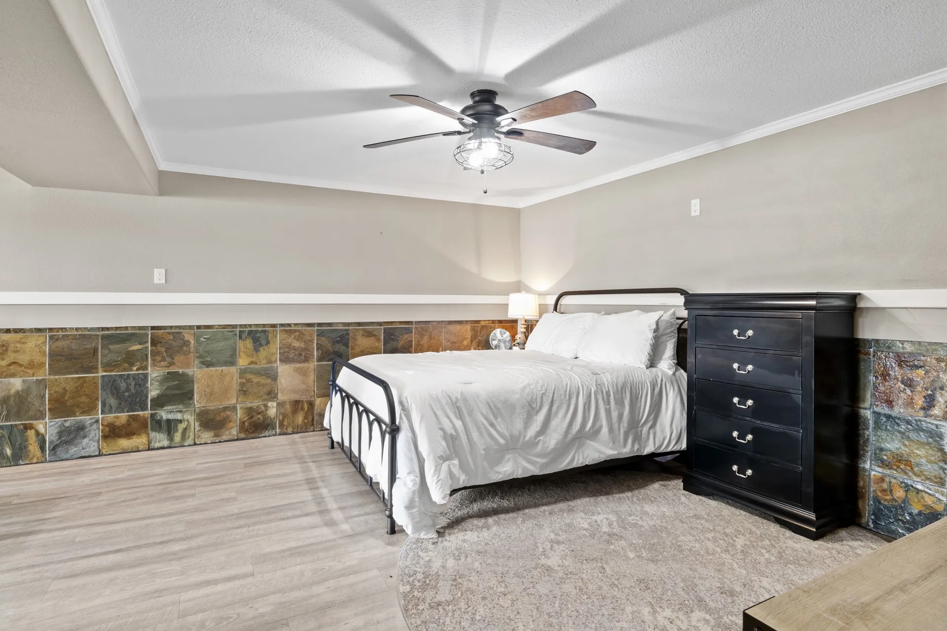 Single Family Residence For Sale in Camp County , 803 County Road 2127, Pittsburg, Texas 75686, 3 Bedroom, 3 Bathroom, Garage spaces, 2,700 Sqft, built in 1981, mls#21379037, Real Estate Agent in Pittsburg, Homes For Sale in Camp county, Homes For Sale in Pittsburg, Realtor in Pittsburg Texas, Real Estate Brokerage Independent Realty Texas, Luminita Cordes Realtor
