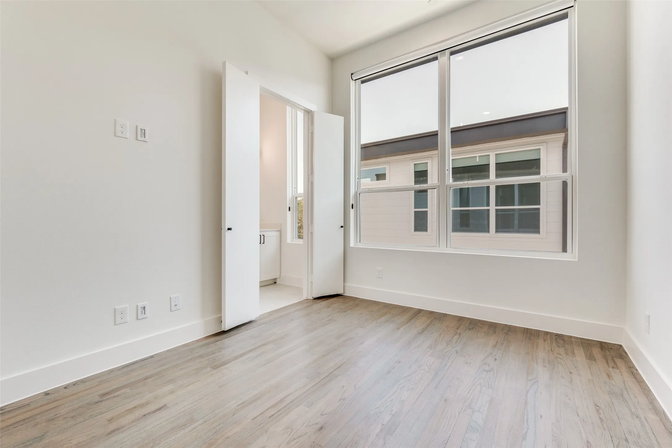 Townhouse For Rent in Dallas County , 4718 Bryan Street 203, Dallas, Texas 75204, 2 Bedroom, 3 Bathroom, 2 Garage spaces, 1,490 Sqft, built in 2024, mls#21381123, Real Estate Agent in Dallas, Homes For Rent in Dallas county, Homes For Rent in Dallas, Realtor in Dallas Texas, Real Estate Brokerage Independent Realty Texas, Luminita Cordes Realtor