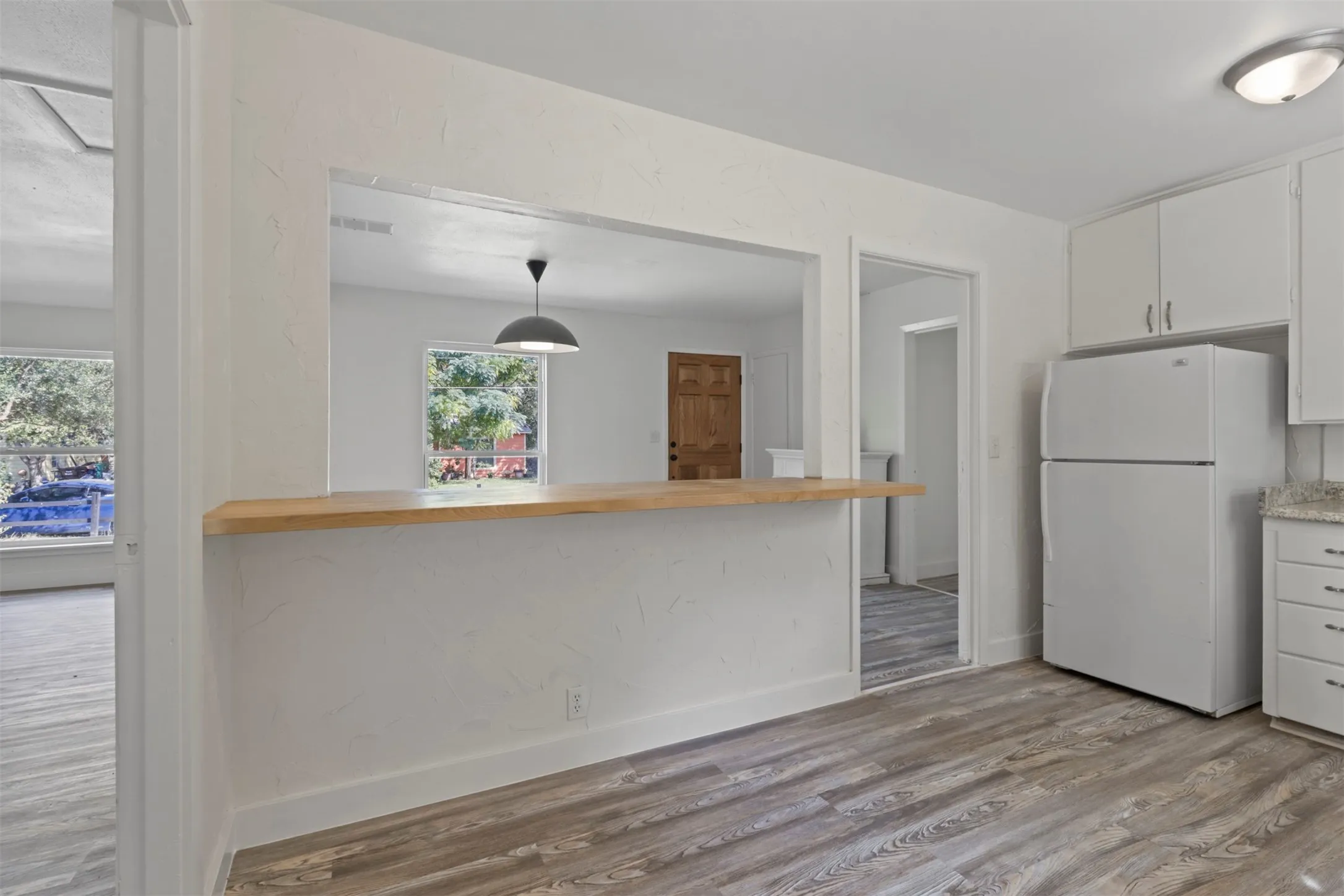 Single Family Residence For Rent in Denton County , 1415 Snyder Street, Denton, Texas 76209, 2 Bedroom, 1 Bathroom, Garage spaces, 1,250 Sqft, built in 1940, mls#21381088, Real Estate Agent in Denton, Homes For Rent in Denton county, Homes For Rent in Denton, Realtor in Denton Texas, Real Estate Brokerage Independent Realty Texas, Luminita Cordes Realtor