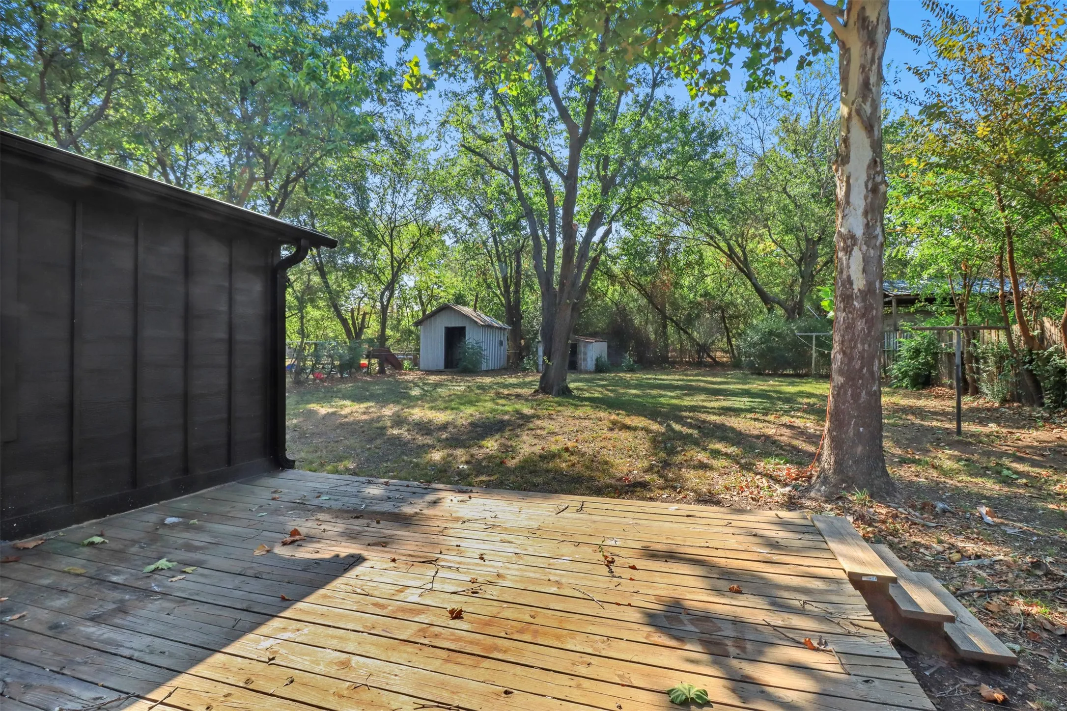 Single Family Residence For Rent in Denton County , 1415 Snyder Street, Denton, Texas 76209, 2 Bedroom, 1 Bathroom, Garage spaces, 1,250 Sqft, built in 1940, mls#21381088, Real Estate Agent in Denton, Homes For Rent in Denton county, Homes For Rent in Denton, Realtor in Denton Texas, Real Estate Brokerage Independent Realty Texas, Luminita Cordes Realtor