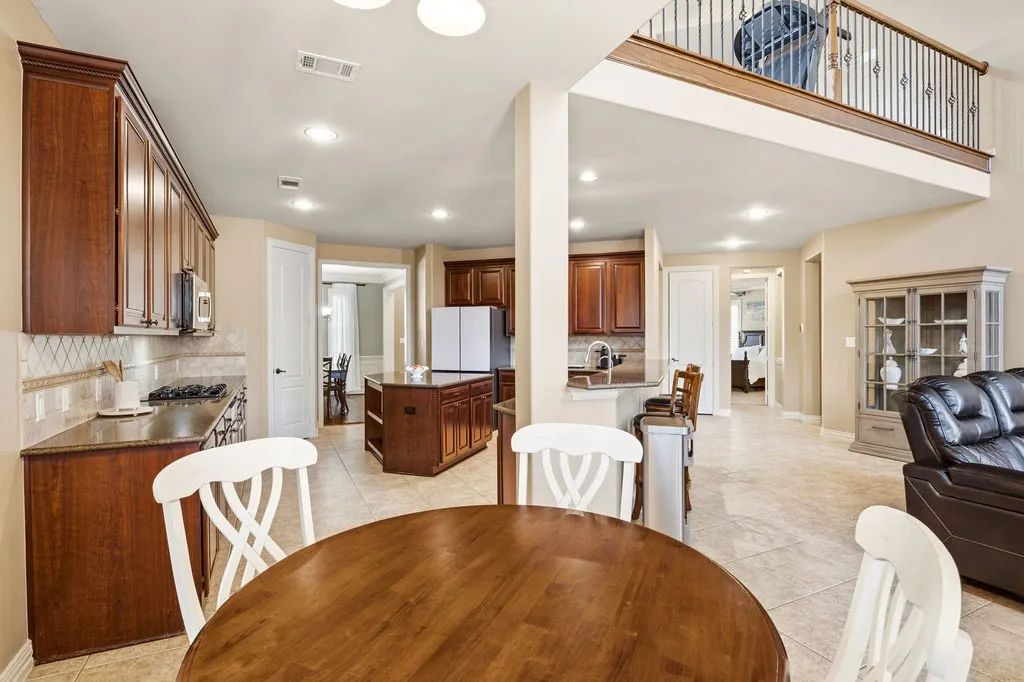 Single Family Residence For Sale in Denton County , 4823 Linda Lane, Frisco, Texas 75033, 4 Bedroom, 4 Bathroom, 3 Garage spaces, 3,980 Sqft, built in 2007, mls#21366731, Real Estate Agent in Frisco, Homes For Sale in Denton county, Homes For Sale in Frisco, Realtor in Frisco Texas, Real Estate Brokerage Independent Realty Texas, Luminita Cordes Realtor