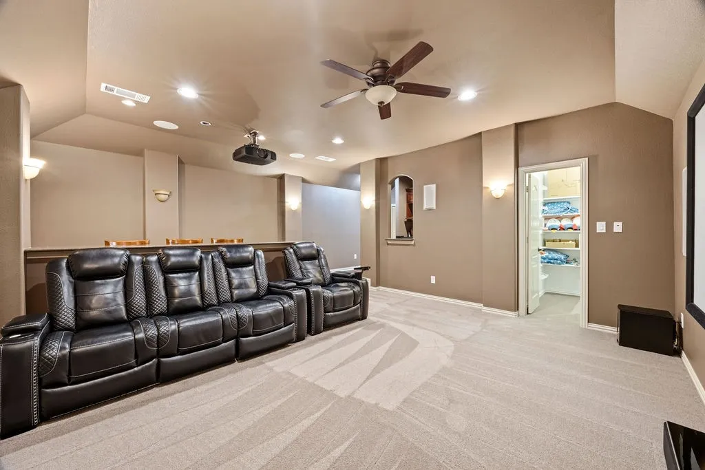 Single Family Residence For Sale in Denton County , 4823 Linda Lane, Frisco, Texas 75033, 4 Bedroom, 4 Bathroom, 3 Garage spaces, 3,980 Sqft, built in 2007, mls#21366731, Real Estate Agent in Frisco, Homes For Sale in Denton county, Homes For Sale in Frisco, Realtor in Frisco Texas, Real Estate Brokerage Independent Realty Texas, Luminita Cordes Realtor