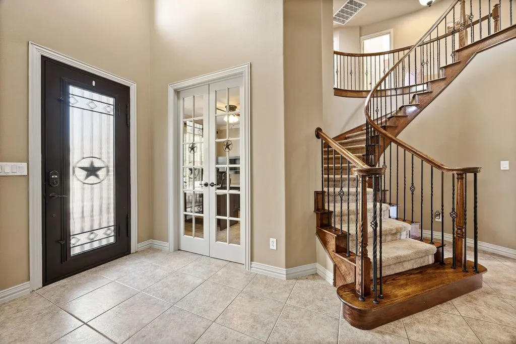 Single Family Residence For Sale in Denton County , 4823 Linda Lane, Frisco, Texas 75033, 4 Bedroom, 4 Bathroom, 3 Garage spaces, 3,980 Sqft, built in 2007, mls#21366731, Real Estate Agent in Frisco, Homes For Sale in Denton county, Homes For Sale in Frisco, Realtor in Frisco Texas, Real Estate Brokerage Independent Realty Texas, Luminita Cordes Realtor