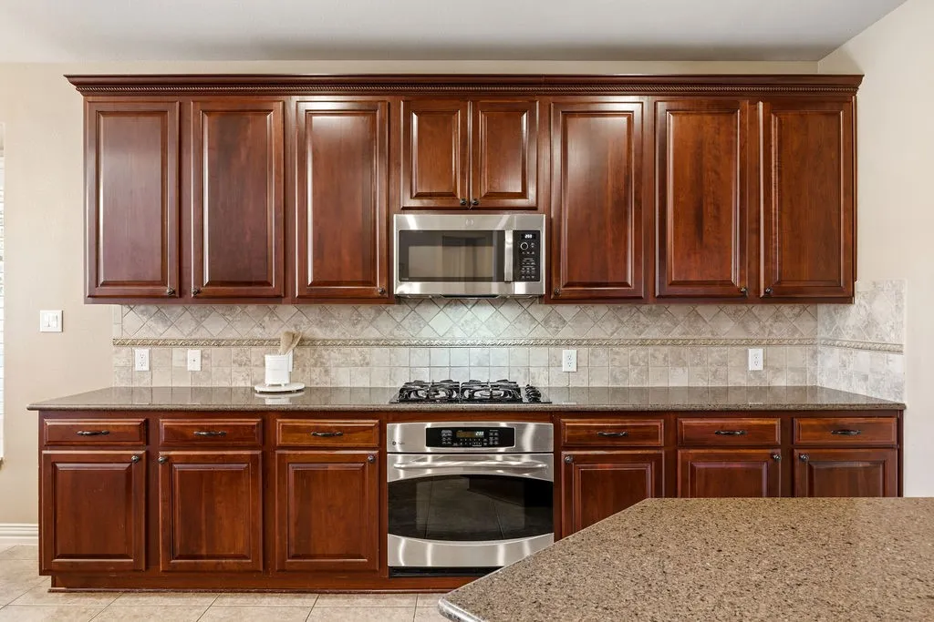 Single Family Residence For Sale in Denton County , 4823 Linda Lane, Frisco, Texas 75033, 4 Bedroom, 4 Bathroom, 3 Garage spaces, 3,980 Sqft, built in 2007, mls#21366731, Real Estate Agent in Frisco, Homes For Sale in Denton county, Homes For Sale in Frisco, Realtor in Frisco Texas, Real Estate Brokerage Independent Realty Texas, Luminita Cordes Realtor