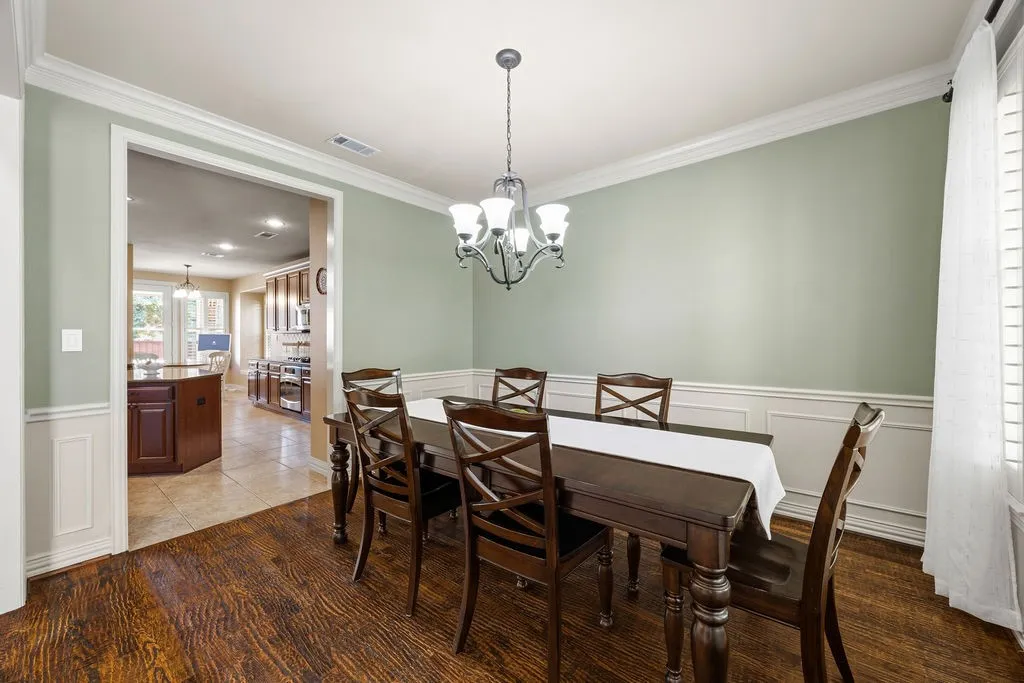 Single Family Residence For Sale in Denton County , 4823 Linda Lane, Frisco, Texas 75033, 4 Bedroom, 4 Bathroom, 3 Garage spaces, 3,980 Sqft, built in 2007, mls#21366731, Real Estate Agent in Frisco, Homes For Sale in Denton county, Homes For Sale in Frisco, Realtor in Frisco Texas, Real Estate Brokerage Independent Realty Texas, Luminita Cordes Realtor