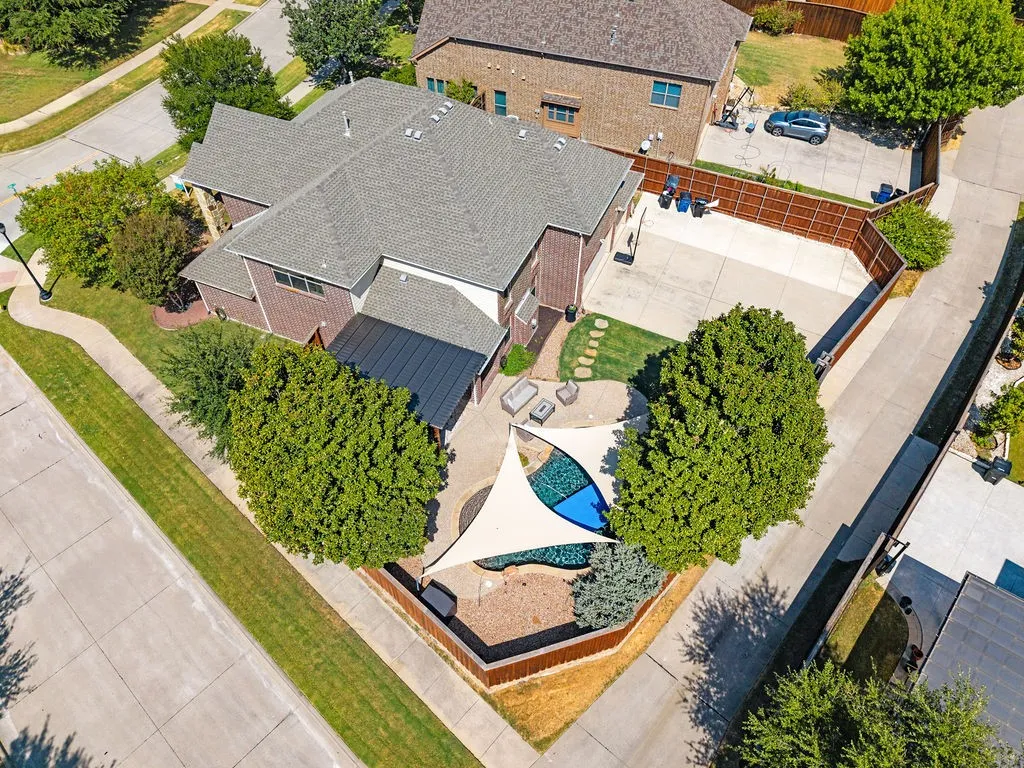 Single Family Residence For Sale in Denton County , 4823 Linda Lane, Frisco, Texas 75033, 4 Bedroom, 4 Bathroom, 3 Garage spaces, 3,980 Sqft, built in 2007, mls#21366731, Real Estate Agent in Frisco, Homes For Sale in Denton county, Homes For Sale in Frisco, Realtor in Frisco Texas, Real Estate Brokerage Independent Realty Texas, Luminita Cordes Realtor