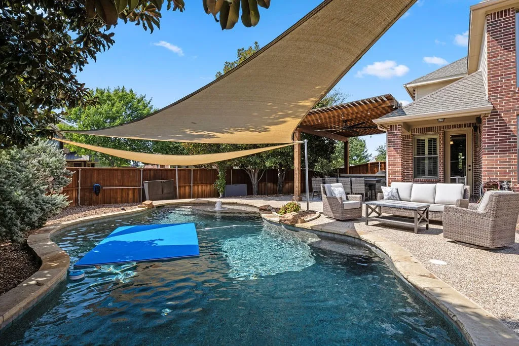 Single Family Residence For Sale in Denton County , 4823 Linda Lane, Frisco, Texas 75033, 4 Bedroom, 4 Bathroom, 3 Garage spaces, 3,980 Sqft, built in 2007, mls#21366731, Real Estate Agent in Frisco, Homes For Sale in Denton county, Homes For Sale in Frisco, Realtor in Frisco Texas, Real Estate Brokerage Independent Realty Texas, Luminita Cordes Realtor