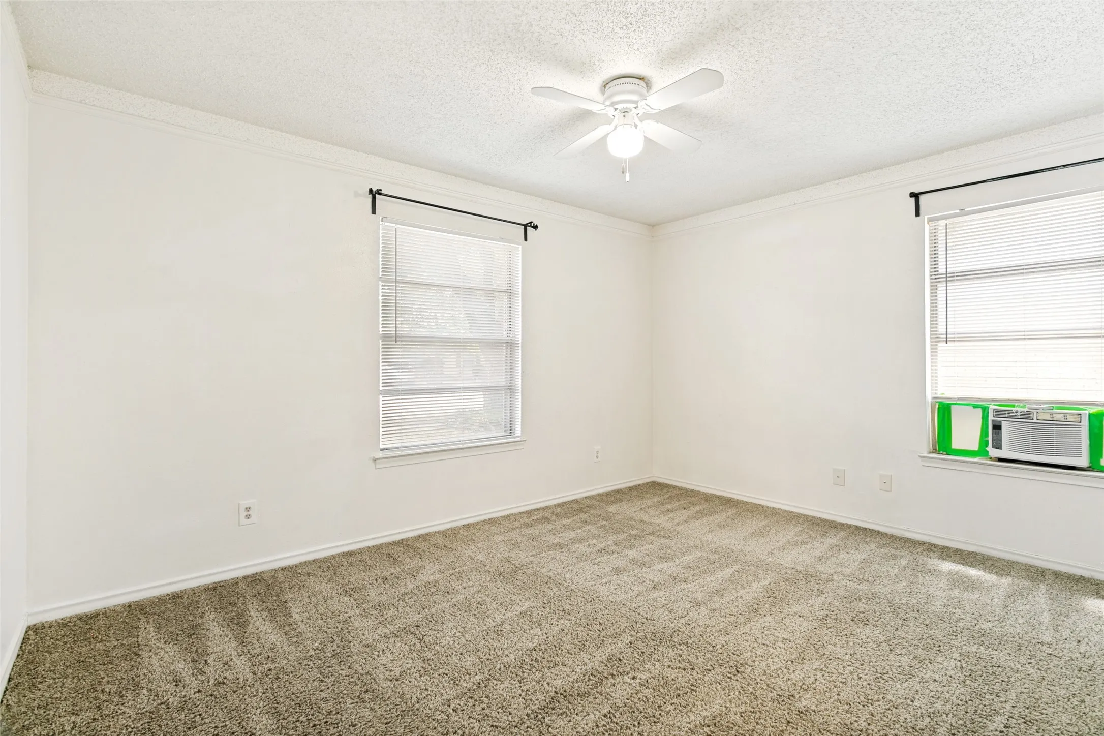 Single Family Residence For Rent in Tarrant County , 5133 Susan Lee Lane, North Richland Hills, Texas 76180, 3 Bedroom, 2 Bathroom, 2 Garage spaces, 1,396 Sqft, built in 1959, mls#21381134, Real Estate Agent in North Richland Hills, Homes For Rent in Tarrant county, Homes For Rent in North Richland Hills, Realtor in North Richland Hills Texas, Real Estate Brokerage Independent Realty Texas, Luminita Cordes Realtor