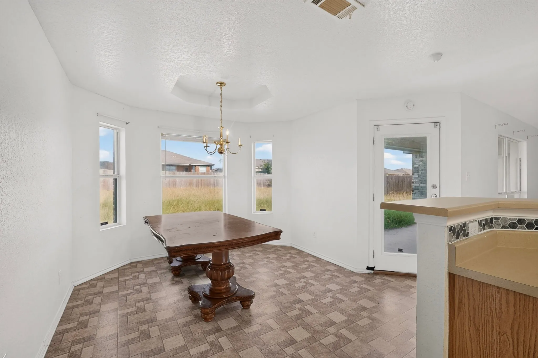 Single Family Residence For Rent in Bell County , 5201 Holster Drive, Killeen, Texas 76549, 4 Bedroom, 2 Bathroom, 2 Garage spaces, 1,918 Sqft, built in 2006, mls#21381137, Real Estate Agent in Killeen, Homes For Rent in Bell county, Homes For Rent in Killeen, Realtor in Killeen Texas, Real Estate Brokerage Independent Realty Texas, Luminita Cordes Realtor