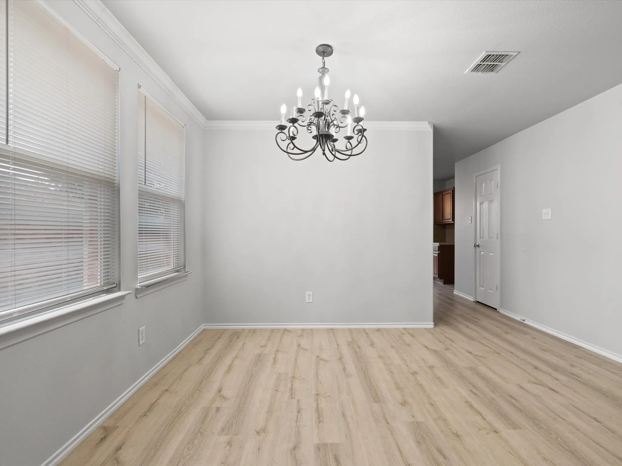 Single Family Residence For Rent in Collin County , 13101 Barbarosa Drive, Frisco, Texas 75035, 4 Bedroom, 2 Bathroom, 2 Garage spaces, 2,064 Sqft, built in 2005, mls#21373896, Real Estate Agent in Frisco, Homes For Rent in Collin county, Homes For Rent in Frisco, Realtor in Frisco Texas, Real Estate Brokerage Independent Realty Texas, Luminita Cordes Realtor