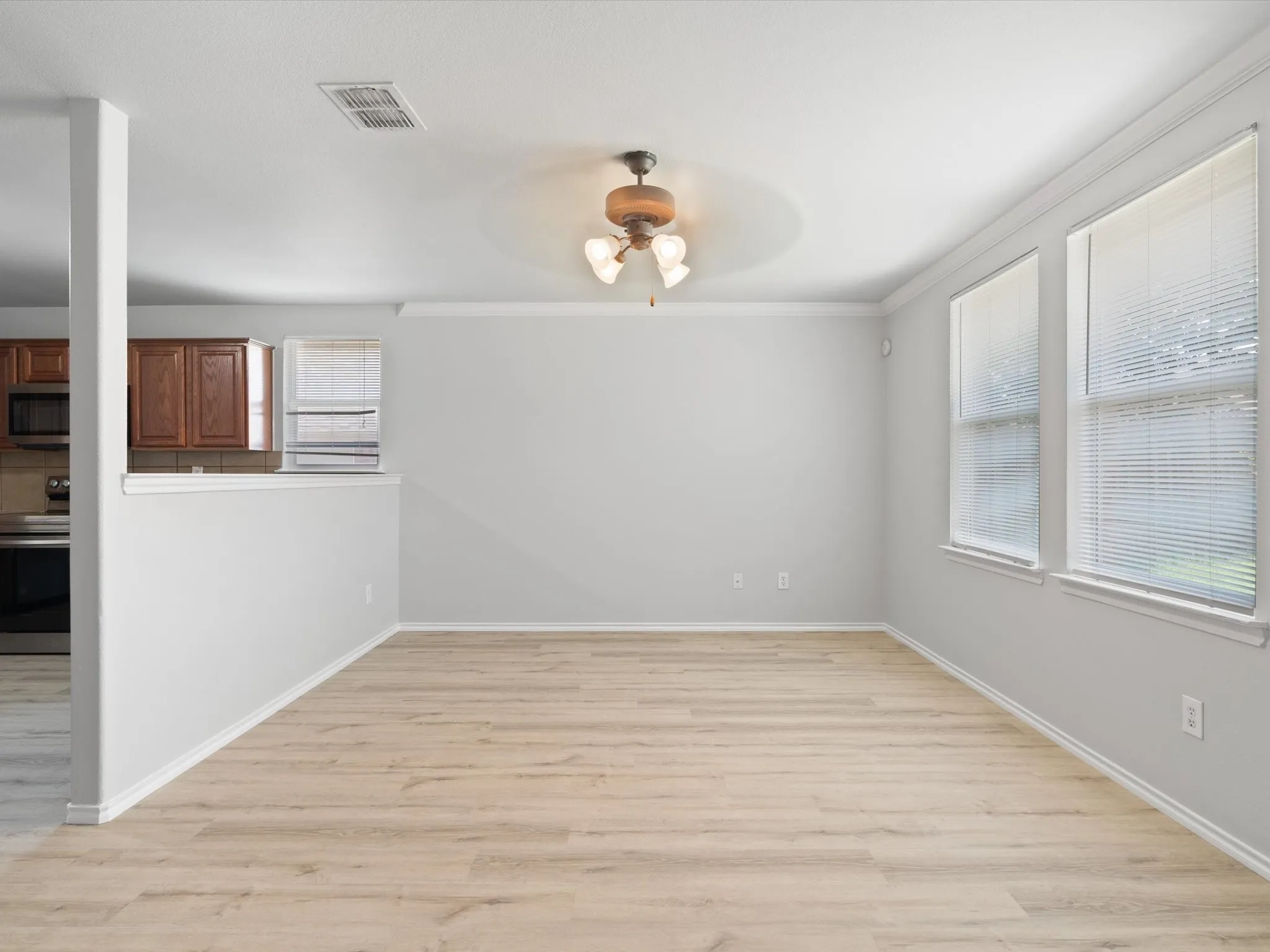 Single Family Residence For Rent in Collin County , 13101 Barbarosa Drive, Frisco, Texas 75035, 4 Bedroom, 2 Bathroom, 2 Garage spaces, 2,064 Sqft, built in 2005, mls#21373896, Real Estate Agent in Frisco, Homes For Rent in Collin county, Homes For Rent in Frisco, Realtor in Frisco Texas, Real Estate Brokerage Independent Realty Texas, Luminita Cordes Realtor