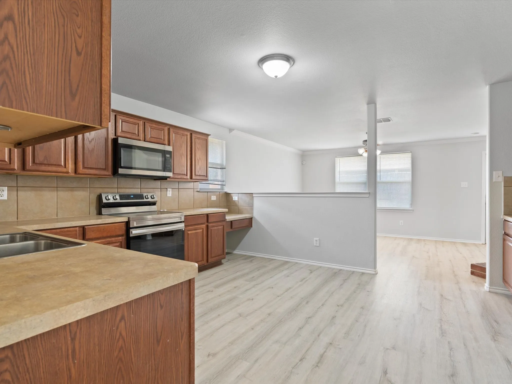 Single Family Residence For Rent in Collin County , 13101 Barbarosa Drive, Frisco, Texas 75035, 4 Bedroom, 2 Bathroom, 2 Garage spaces, 2,064 Sqft, built in 2005, mls#21373896, Real Estate Agent in Frisco, Homes For Rent in Collin county, Homes For Rent in Frisco, Realtor in Frisco Texas, Real Estate Brokerage Independent Realty Texas, Luminita Cordes Realtor
