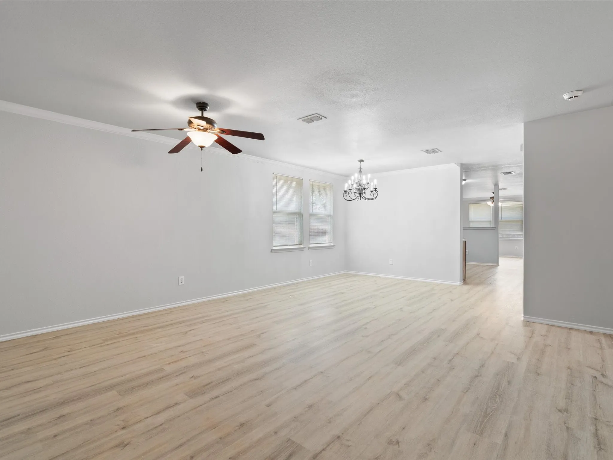 Single Family Residence For Rent in Collin County , 13101 Barbarosa Drive, Frisco, Texas 75035, 4 Bedroom, 2 Bathroom, 2 Garage spaces, 2,064 Sqft, built in 2005, mls#21373896, Real Estate Agent in Frisco, Homes For Rent in Collin county, Homes For Rent in Frisco, Realtor in Frisco Texas, Real Estate Brokerage Independent Realty Texas, Luminita Cordes Realtor