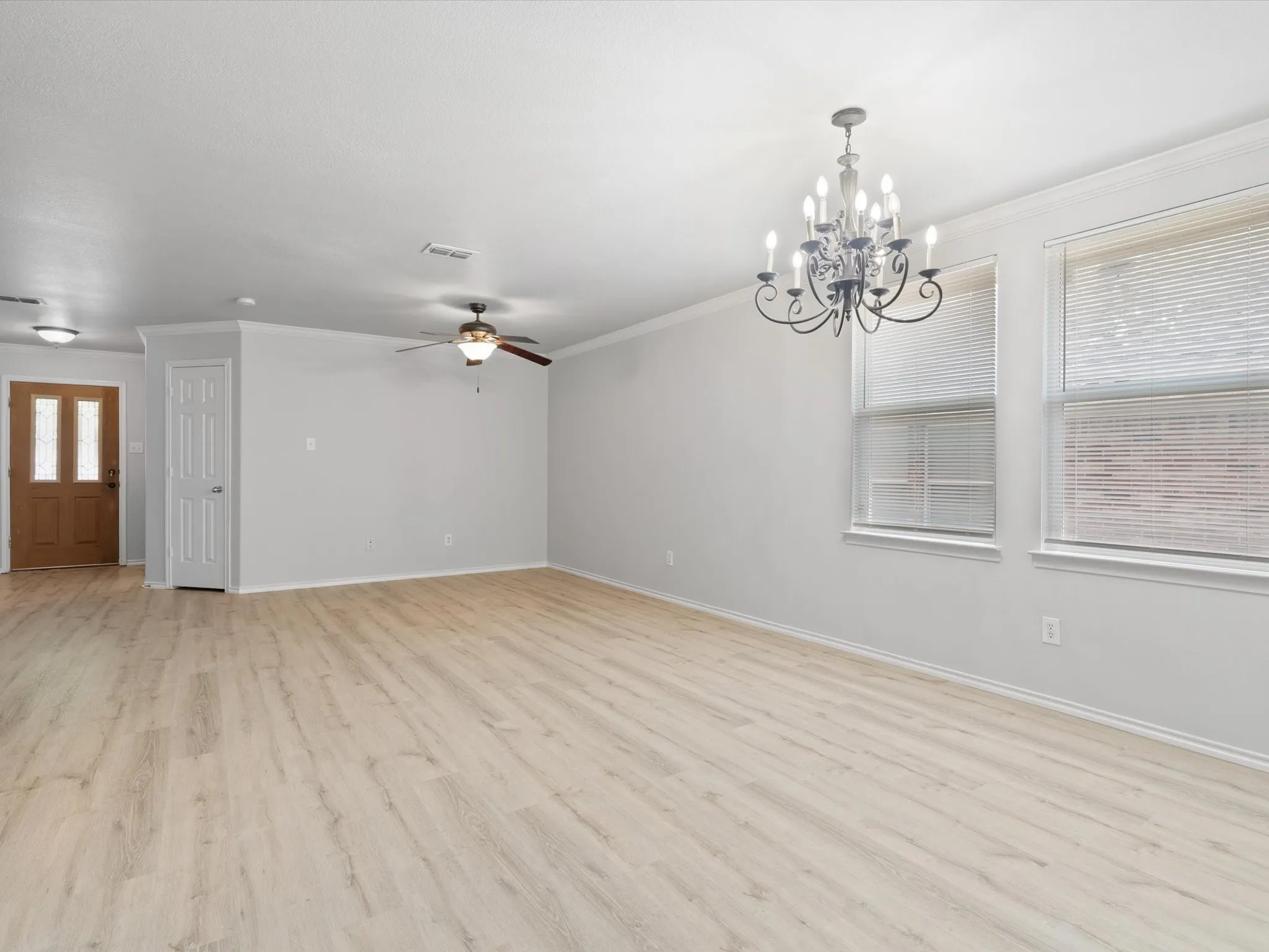 Single Family Residence For Rent in Collin County , 13101 Barbarosa Drive, Frisco, Texas 75035, 4 Bedroom, 2 Bathroom, 2 Garage spaces, 2,064 Sqft, built in 2005, mls#21373896, Real Estate Agent in Frisco, Homes For Rent in Collin county, Homes For Rent in Frisco, Realtor in Frisco Texas, Real Estate Brokerage Independent Realty Texas, Luminita Cordes Realtor