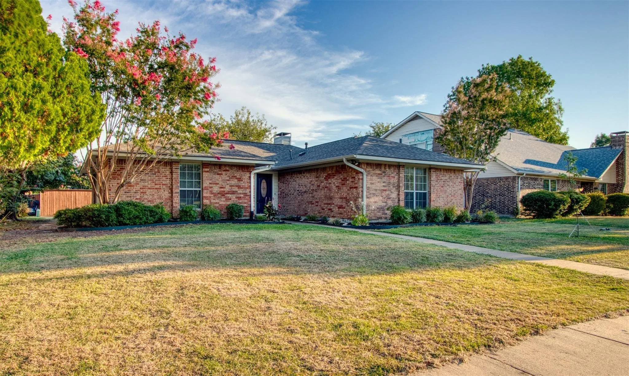 Single Family Residence For Sale in Dallas County , 1114 Midway Drive, Richardson, Texas 75081, 4 Bedroom, 2 Bathroom, 2 Garage spaces, 1,642 Sqft, built in 1977, mls#21380871, Real Estate Agent in Richardson, Homes For Sale in Dallas county, Homes For Sale in Richardson, Realtor in Richardson Texas, Real Estate Brokerage Independent Realty Texas, Luminita Cordes Realtor