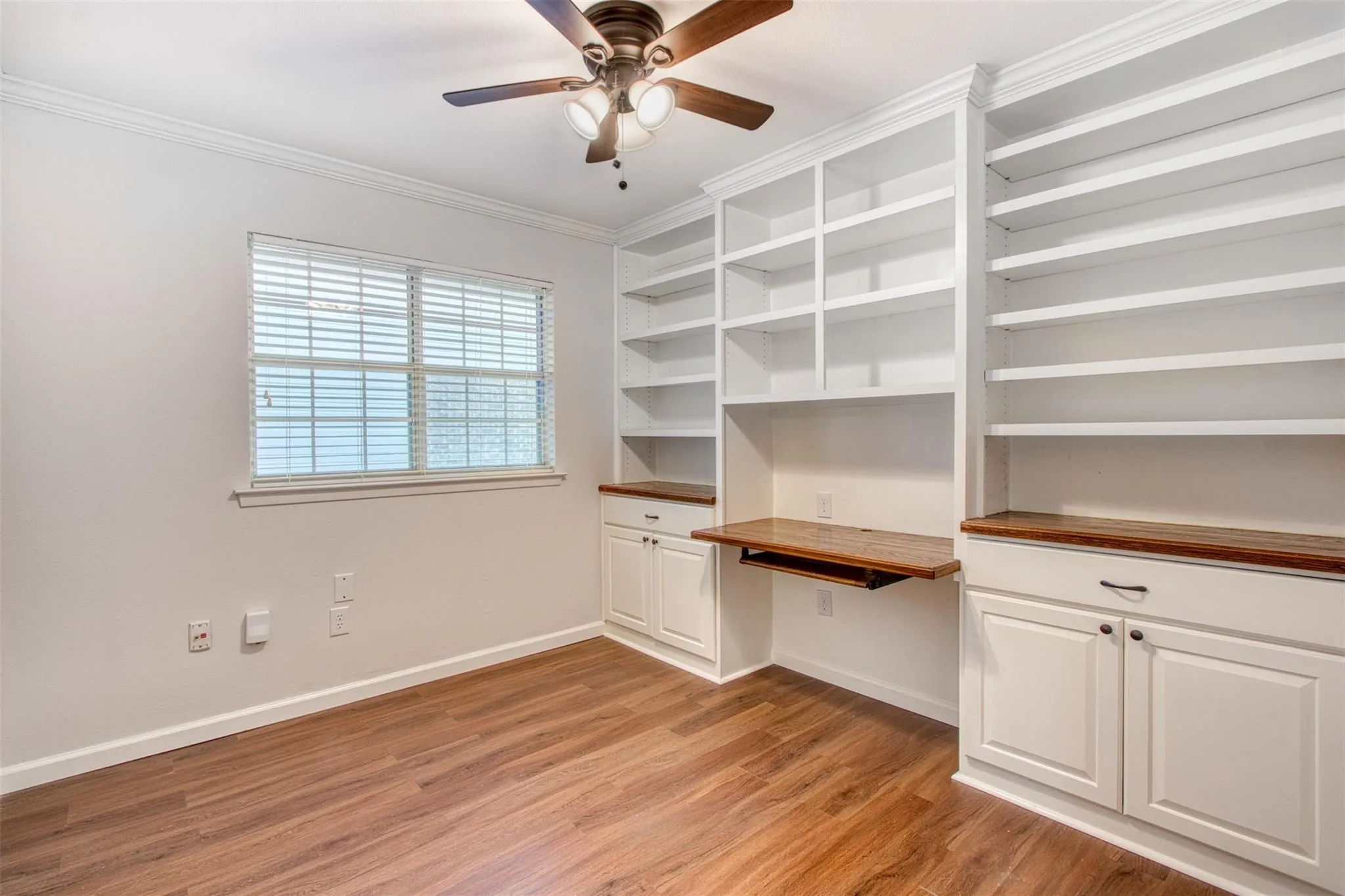 Office with custom built-ins / or 4th bedroom with a closet