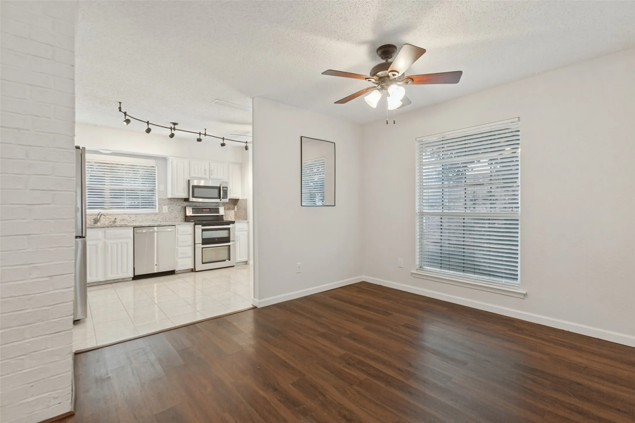 Single Family Residence For Sale in Dallas County , 1114 Midway Drive, Richardson, Texas 75081, 4 Bedroom, 2 Bathroom, 2 Garage spaces, 1,642 Sqft, built in 1977, mls#21380871, Real Estate Agent in Richardson, Homes For Sale in Dallas county, Homes For Sale in Richardson, Realtor in Richardson Texas, Real Estate Brokerage Independent Realty Texas, Luminita Cordes Realtor