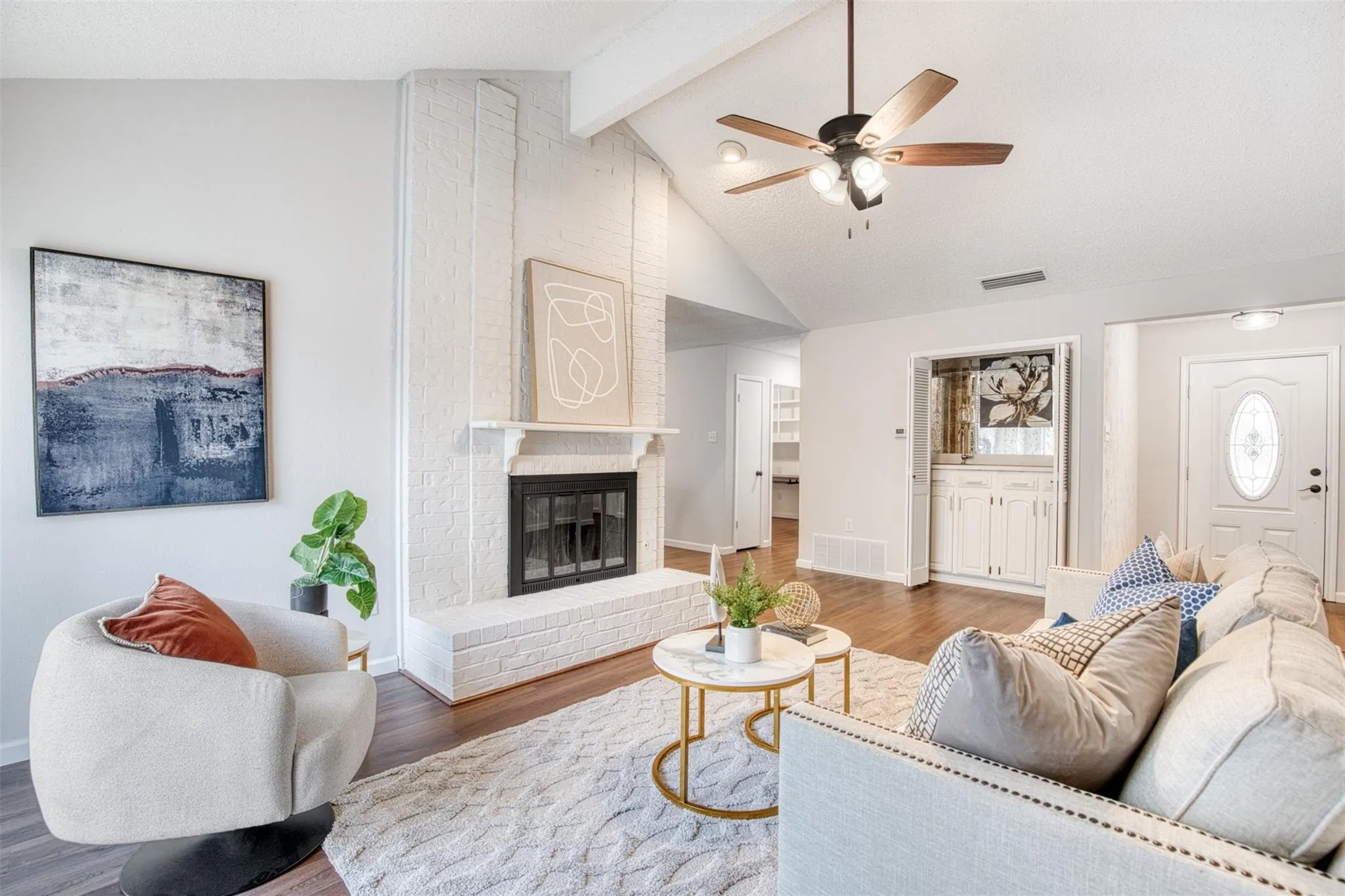 Single Family Residence For Sale in Dallas County , 1114 Midway Drive, Richardson, Texas 75081, 4 Bedroom, 2 Bathroom, 2 Garage spaces, 1,642 Sqft, built in 1977, mls#21380871, Real Estate Agent in Richardson, Homes For Sale in Dallas county, Homes For Sale in Richardson, Realtor in Richardson Texas, Real Estate Brokerage Independent Realty Texas, Luminita Cordes Realtor