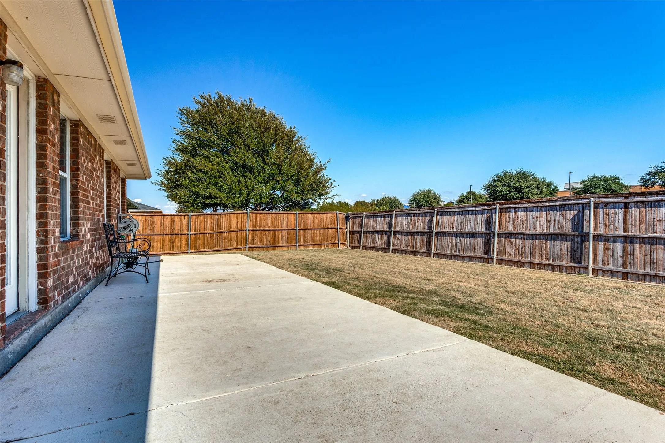 Single Family Residence For Rent in Denton County , 9710 Revolution Way, Frisco, Texas 75033, 4 Bedroom, 2 Bathroom, 2 Garage spaces, 1,960 Sqft, built in 2003, mls#21377109, Real Estate Agent in Frisco, Homes For Rent in Denton county, Homes For Rent in Frisco, Realtor in Frisco Texas, Real Estate Brokerage Independent Realty Texas, Luminita Cordes Realtor
