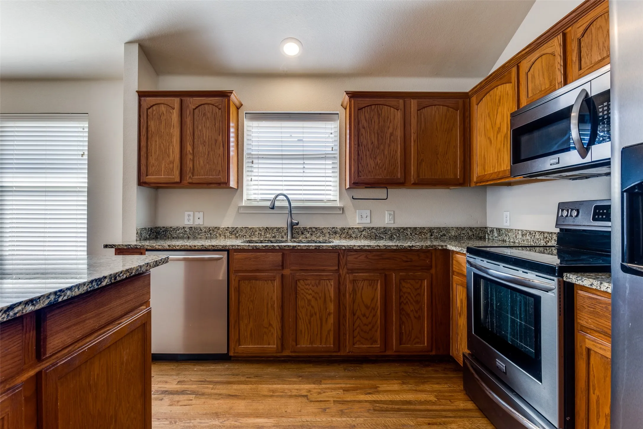 Single Family Residence For Rent in Denton County , 9710 Revolution Way, Frisco, Texas 75033, 4 Bedroom, 2 Bathroom, 2 Garage spaces, 1,960 Sqft, built in 2003, mls#21377109, Real Estate Agent in Frisco, Homes For Rent in Denton county, Homes For Rent in Frisco, Realtor in Frisco Texas, Real Estate Brokerage Independent Realty Texas, Luminita Cordes Realtor