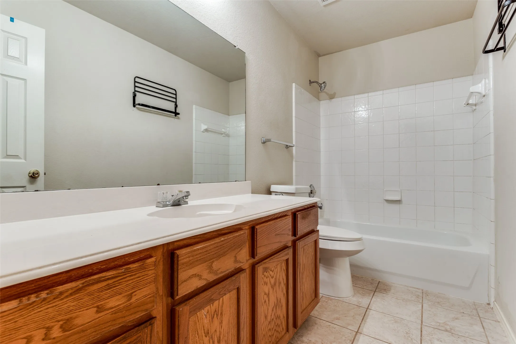 Single Family Residence For Rent in Denton County , 9710 Revolution Way, Frisco, Texas 75033, 4 Bedroom, 2 Bathroom, 2 Garage spaces, 1,960 Sqft, built in 2003, mls#21377109, Real Estate Agent in Frisco, Homes For Rent in Denton county, Homes For Rent in Frisco, Realtor in Frisco Texas, Real Estate Brokerage Independent Realty Texas, Luminita Cordes Realtor