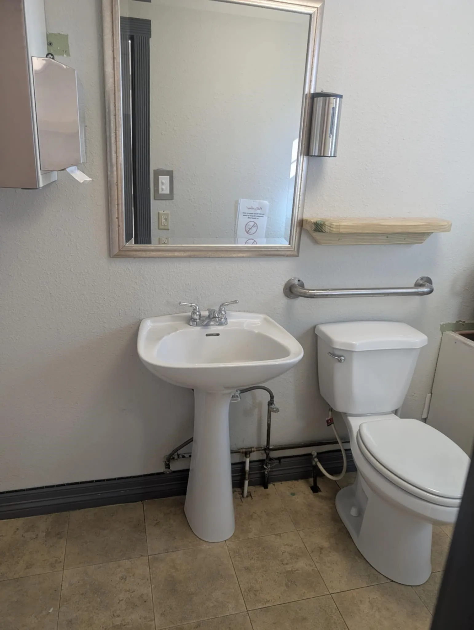 Office For Rent in Ellis County , 429 STATE HIGHWAY 342, Red Oak, Texas 75154, 0, 0, Garage spaces, 0 Sqft, built in 1990, mls#21381052, Real Estate Agent in Red Oak, Homes For Rent in Ellis county, Homes For Rent in Red Oak, Realtor in Red Oak Texas, Real Estate Brokerage Independent Realty Texas, Luminita Cordes Realtor