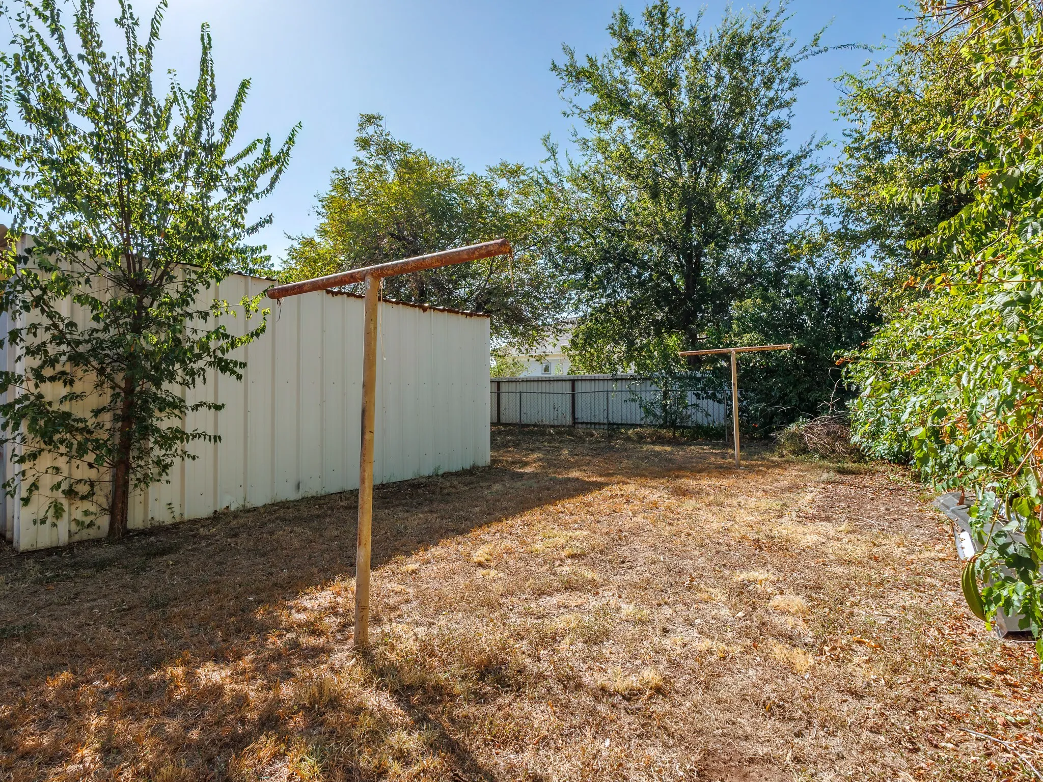 Single Family Residence For Sale in Coleman County , 211 N Nueces Street, Coleman, Texas 76834, 3 Bedroom, 2 Bathroom, 1 Garage spaces, 1,442 Sqft, built in 1930, mls#21381006, Real Estate Agent in Coleman, Homes For Sale in Coleman county, Homes For Sale in Coleman, Realtor in Coleman Texas, Real Estate Brokerage Independent Realty Texas, Luminita Cordes Realtor