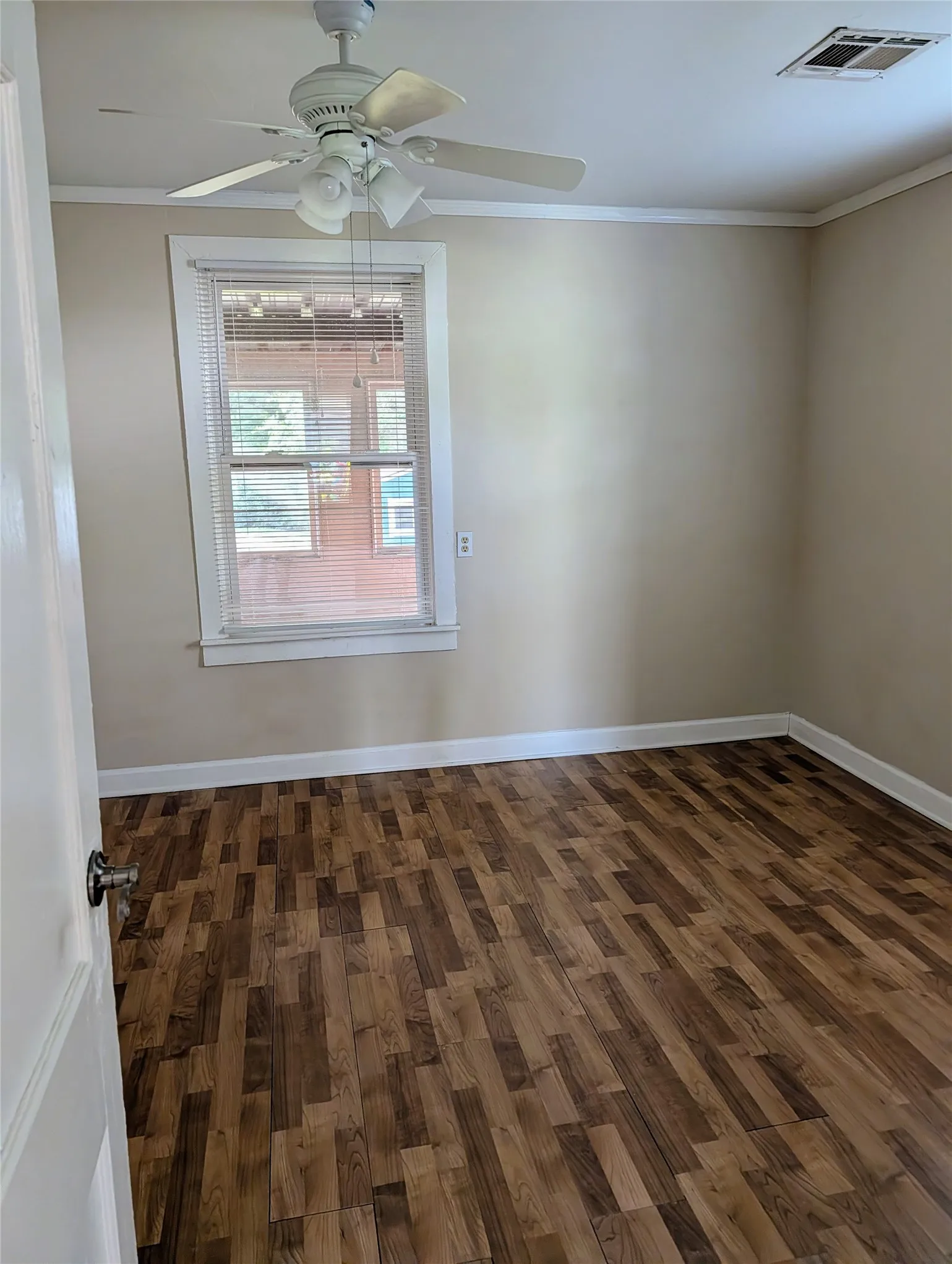 Single Family Residence For Rent in Mc Lennan County , 1701 Meridian Avenue, Waco, Texas 76708, 2 Bedroom, 1 Bathroom, Garage spaces, 957 Sqft, built in 1947, mls#21381163, Real Estate Agent in Waco, Homes For Rent in Mc Lennan county, Homes For Rent in Waco, Realtor in Waco Texas, Real Estate Brokerage Independent Realty Texas, Luminita Cordes Realtor