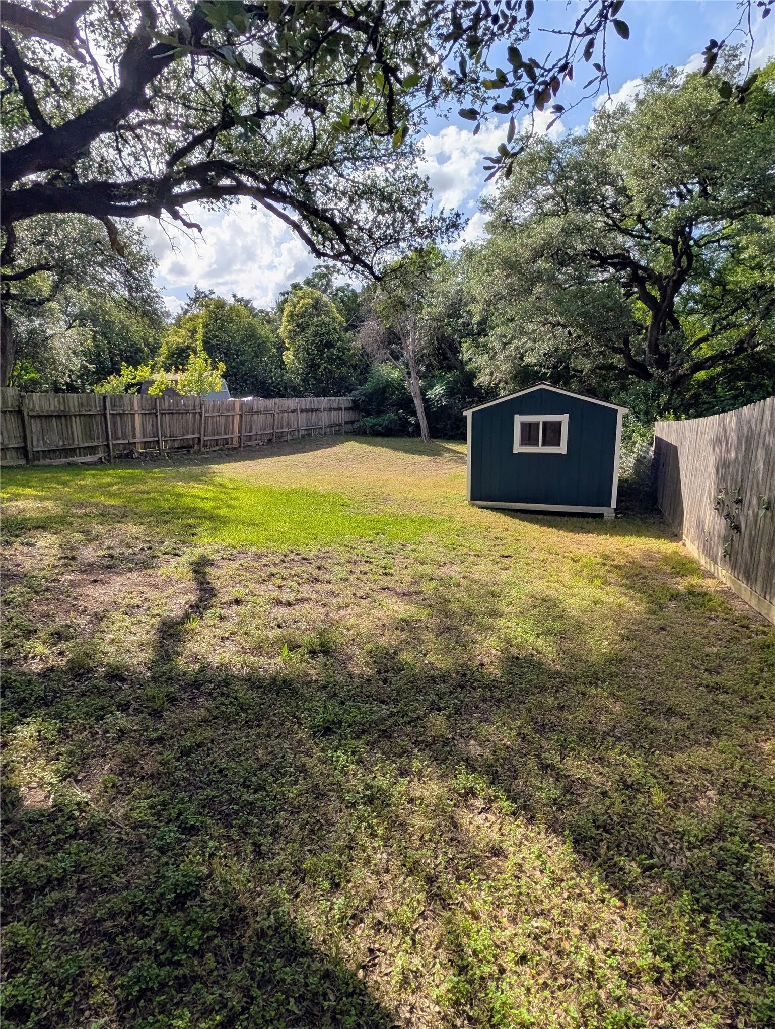Single Family Residence For Rent in Mc Lennan County , 1701 Meridian Avenue, Waco, Texas 76708, 2 Bedroom, 1 Bathroom, Garage spaces, 957 Sqft, built in 1947, mls#21381163, Real Estate Agent in Waco, Homes For Rent in Mc Lennan county, Homes For Rent in Waco, Realtor in Waco Texas, Real Estate Brokerage Independent Realty Texas, Luminita Cordes Realtor