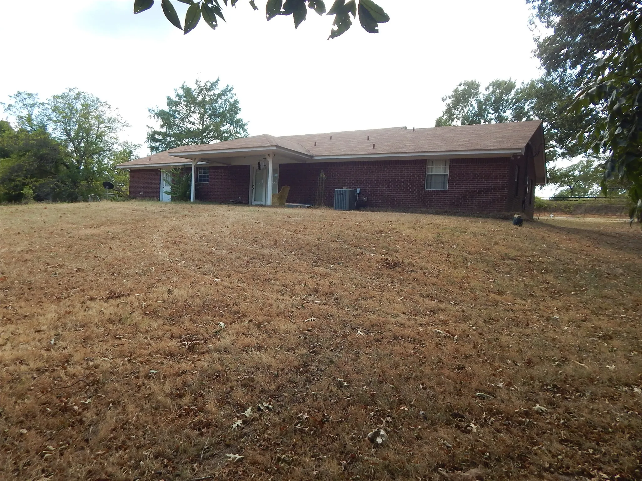 Single Family Residence For Sale in Upshur County , 8267 FM 3358, Gilmer, Texas 75645, 3 Bedroom, 2 Bathroom, 2 Garage spaces, 1,670 Sqft, built in 1996, mls#21381135, Real Estate Agent in Gilmer, Homes For Sale in Upshur county, Homes For Sale in Gilmer, Realtor in Gilmer Texas, Real Estate Brokerage Independent Realty Texas, Luminita Cordes Realtor