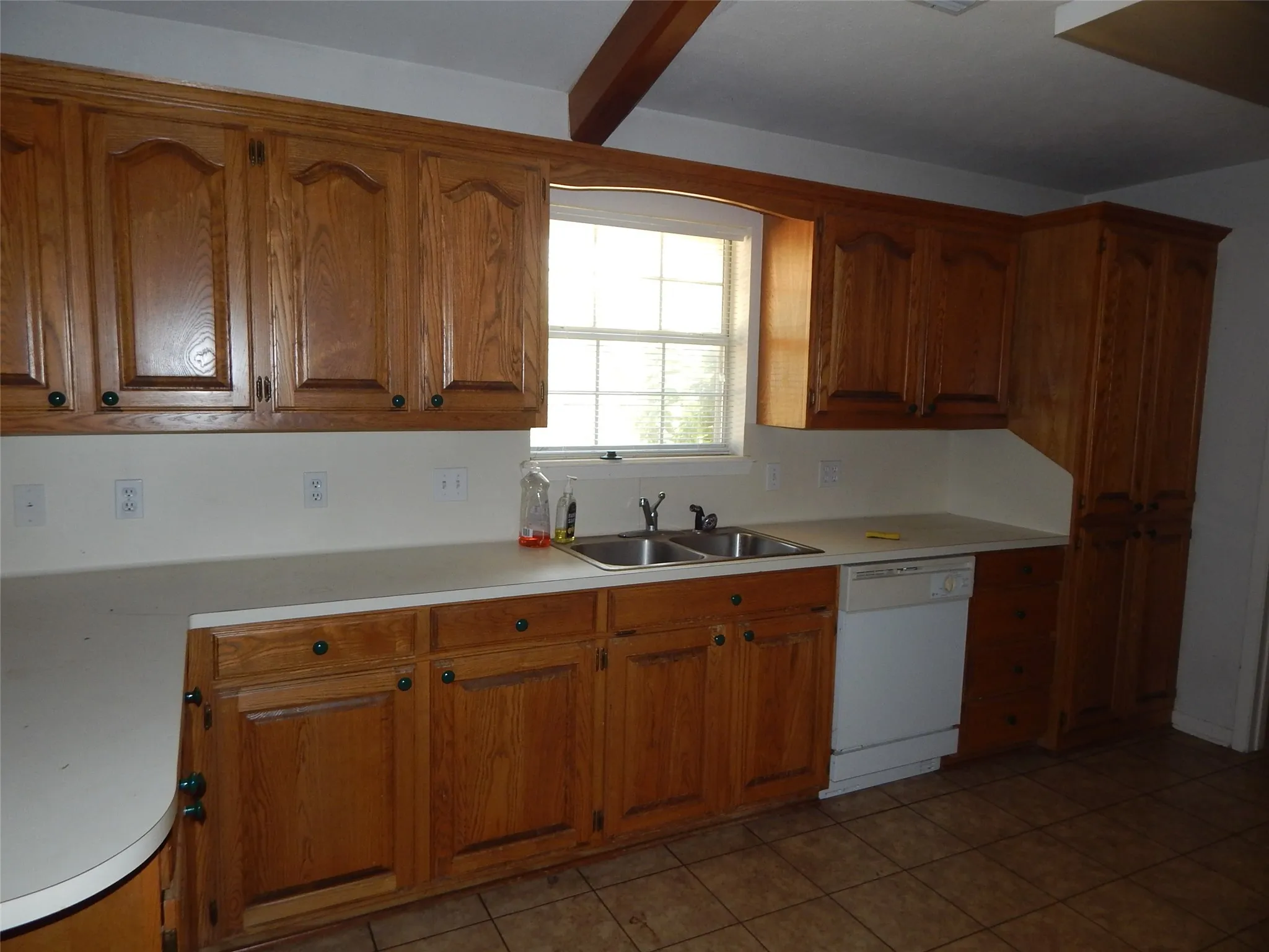 Single Family Residence For Sale in Upshur County , 8267 FM 3358, Gilmer, Texas 75645, 3 Bedroom, 2 Bathroom, 2 Garage spaces, 1,670 Sqft, built in 1996, mls#21381135, Real Estate Agent in Gilmer, Homes For Sale in Upshur county, Homes For Sale in Gilmer, Realtor in Gilmer Texas, Real Estate Brokerage Independent Realty Texas, Luminita Cordes Realtor