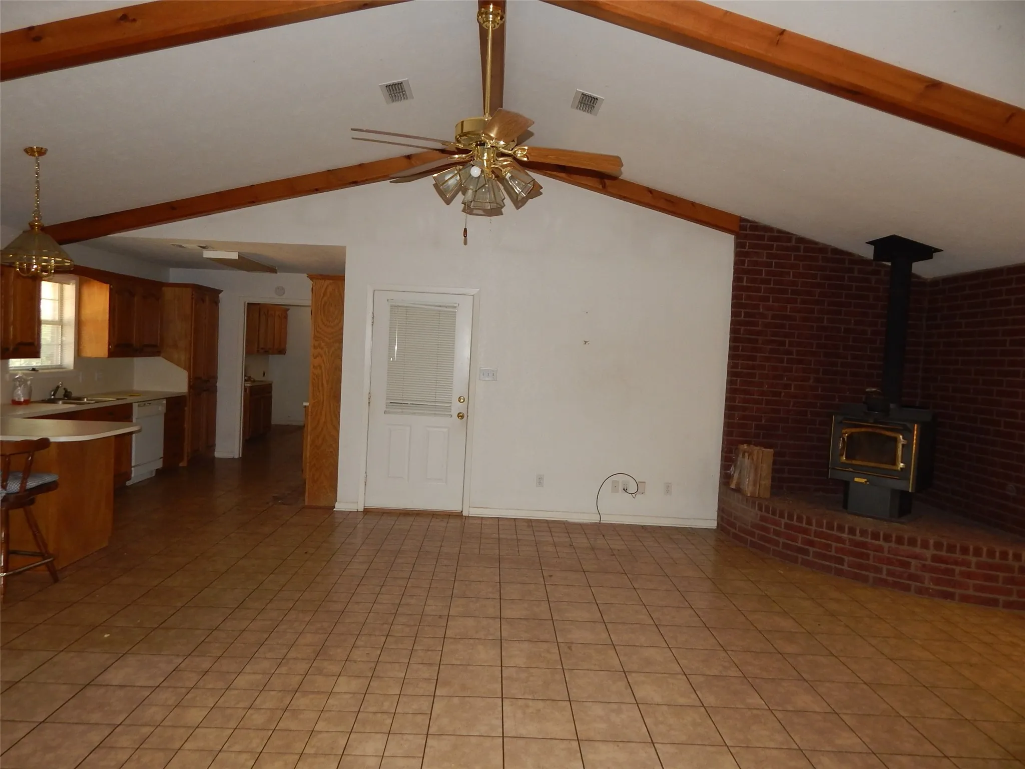 Single Family Residence For Sale in Upshur County , 8267 FM 3358, Gilmer, Texas 75645, 3 Bedroom, 2 Bathroom, 2 Garage spaces, 1,670 Sqft, built in 1996, mls#21381135, Real Estate Agent in Gilmer, Homes For Sale in Upshur county, Homes For Sale in Gilmer, Realtor in Gilmer Texas, Real Estate Brokerage Independent Realty Texas, Luminita Cordes Realtor