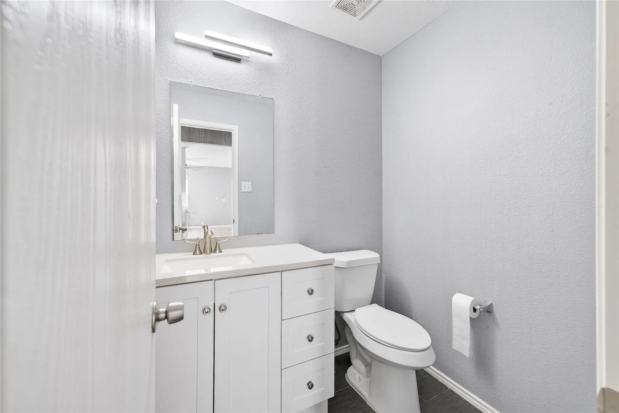 Single Family Residence For Rent in Tarrant County , 5016 Senator Drive, Fort Worth, Texas 76244, 4 Bedroom, 3 Bathroom, 2 Garage spaces, 2,527 Sqft, built in 2003, mls#21380186, Real Estate Agent in Fort Worth, Homes For Rent in Tarrant county, Homes For Rent in Fort Worth, Realtor in Fort Worth Texas, Real Estate Brokerage Independent Realty Texas, Luminita Cordes Realtor