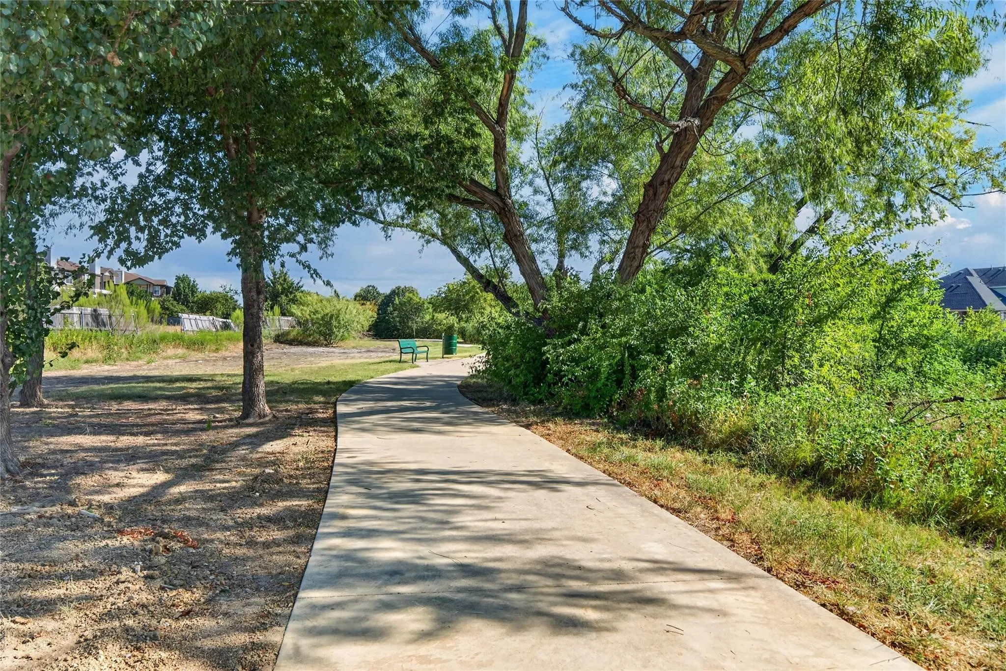 Single Family Residence For Rent in Tarrant County , 5016 Senator Drive, Fort Worth, Texas 76244, 4 Bedroom, 3 Bathroom, 2 Garage spaces, 2,527 Sqft, built in 2003, mls#21380186, Real Estate Agent in Fort Worth, Homes For Rent in Tarrant county, Homes For Rent in Fort Worth, Realtor in Fort Worth Texas, Real Estate Brokerage Independent Realty Texas, Luminita Cordes Realtor