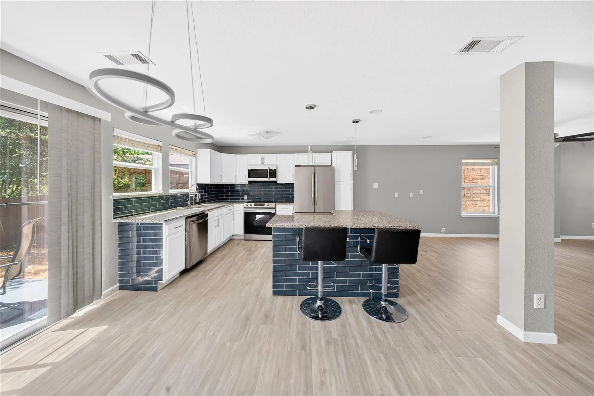 Single Family Residence For Rent in Tarrant County , 5016 Senator Drive, Fort Worth, Texas 76244, 4 Bedroom, 3 Bathroom, 2 Garage spaces, 2,527 Sqft, built in 2003, mls#21380186, Real Estate Agent in Fort Worth, Homes For Rent in Tarrant county, Homes For Rent in Fort Worth, Realtor in Fort Worth Texas, Real Estate Brokerage Independent Realty Texas, Luminita Cordes Realtor