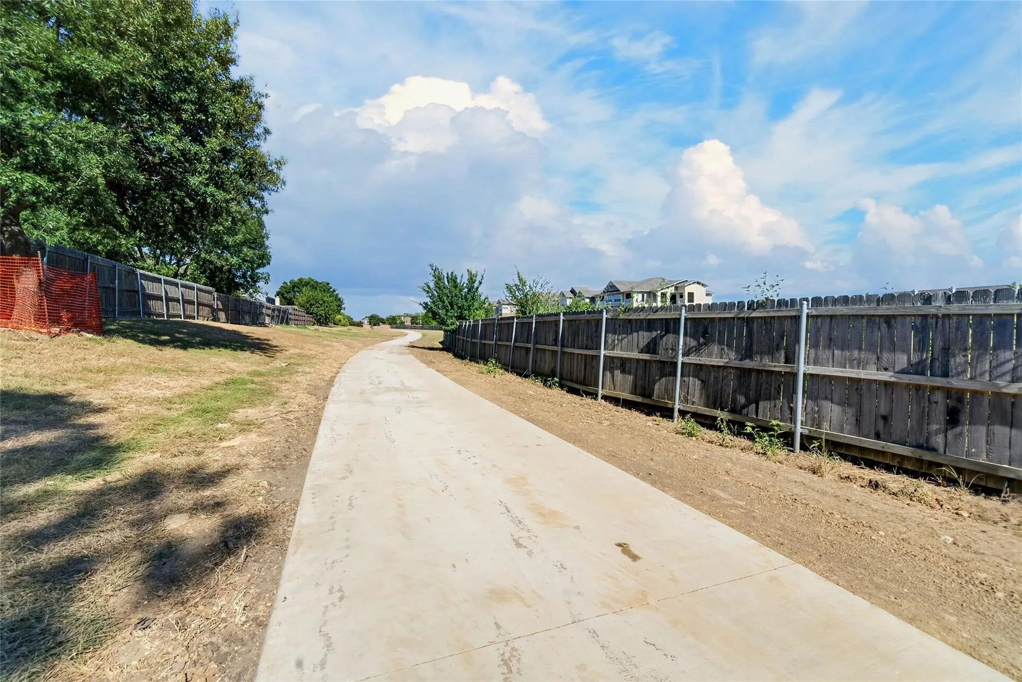 Single Family Residence For Rent in Tarrant County , 5016 Senator Drive, Fort Worth, Texas 76244, 4 Bedroom, 3 Bathroom, 2 Garage spaces, 2,527 Sqft, built in 2003, mls#21380186, Real Estate Agent in Fort Worth, Homes For Rent in Tarrant county, Homes For Rent in Fort Worth, Realtor in Fort Worth Texas, Real Estate Brokerage Independent Realty Texas, Luminita Cordes Realtor