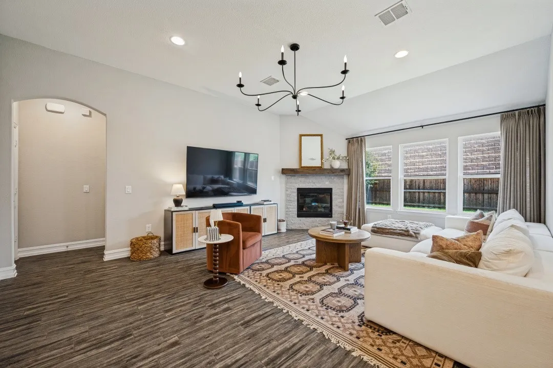 Single Family Residence For Rent in Collin County , 3612 Lillian Court, Celina, Texas 75009, 3 Bedroom, 3 Bathroom, 2 Garage spaces, 2,186 Sqft, built in 2021, mls#21370405, Real Estate Agent in Celina, Homes For Rent in Collin county, Homes For Rent in Celina, Realtor in Celina Texas, Real Estate Brokerage Independent Realty Texas, Luminita Cordes Realtor