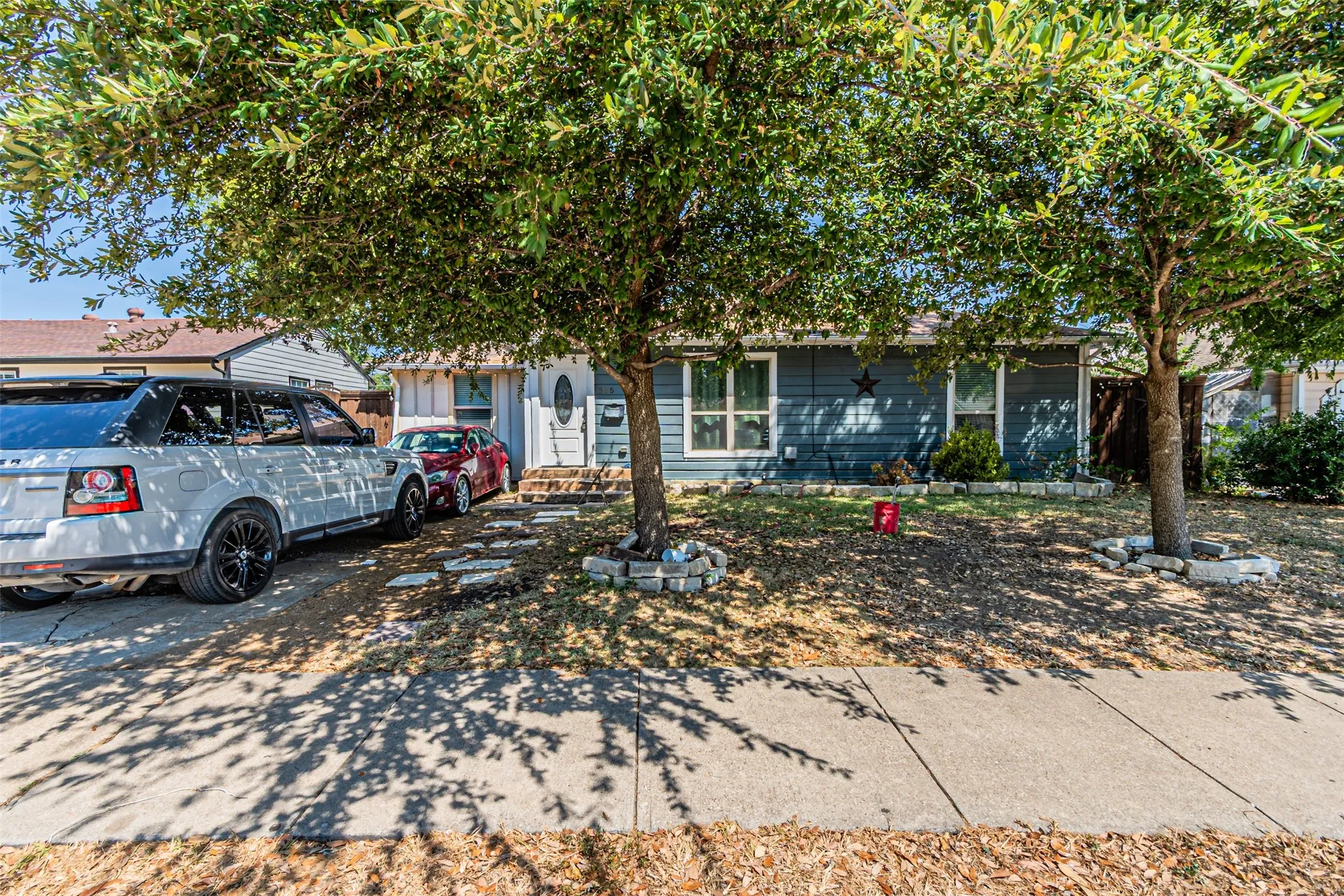 Single Family Residence For Sale in Dallas County , 305 Chandler Drive, Garland, Texas 75040, 3 Bedroom, 1 Bathroom, Garage spaces, 1,056 Sqft, built in 1952, mls#21381176, Real Estate Agent in Garland, Homes For Sale in Dallas county, Homes For Sale in Garland, Realtor in Garland Texas, Real Estate Brokerage Independent Realty Texas, Luminita Cordes Realtor