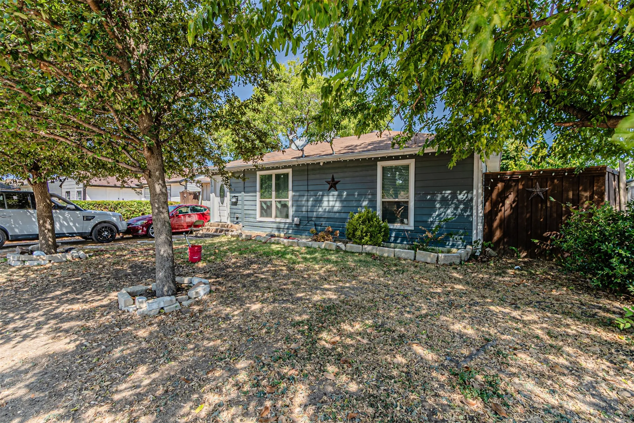Single Family Residence For Sale in Dallas County , 305 Chandler Drive, Garland, Texas 75040, 3 Bedroom, 1 Bathroom, Garage spaces, 1,056 Sqft, built in 1952, mls#21381176, Real Estate Agent in Garland, Homes For Sale in Dallas county, Homes For Sale in Garland, Realtor in Garland Texas, Real Estate Brokerage Independent Realty Texas, Luminita Cordes Realtor