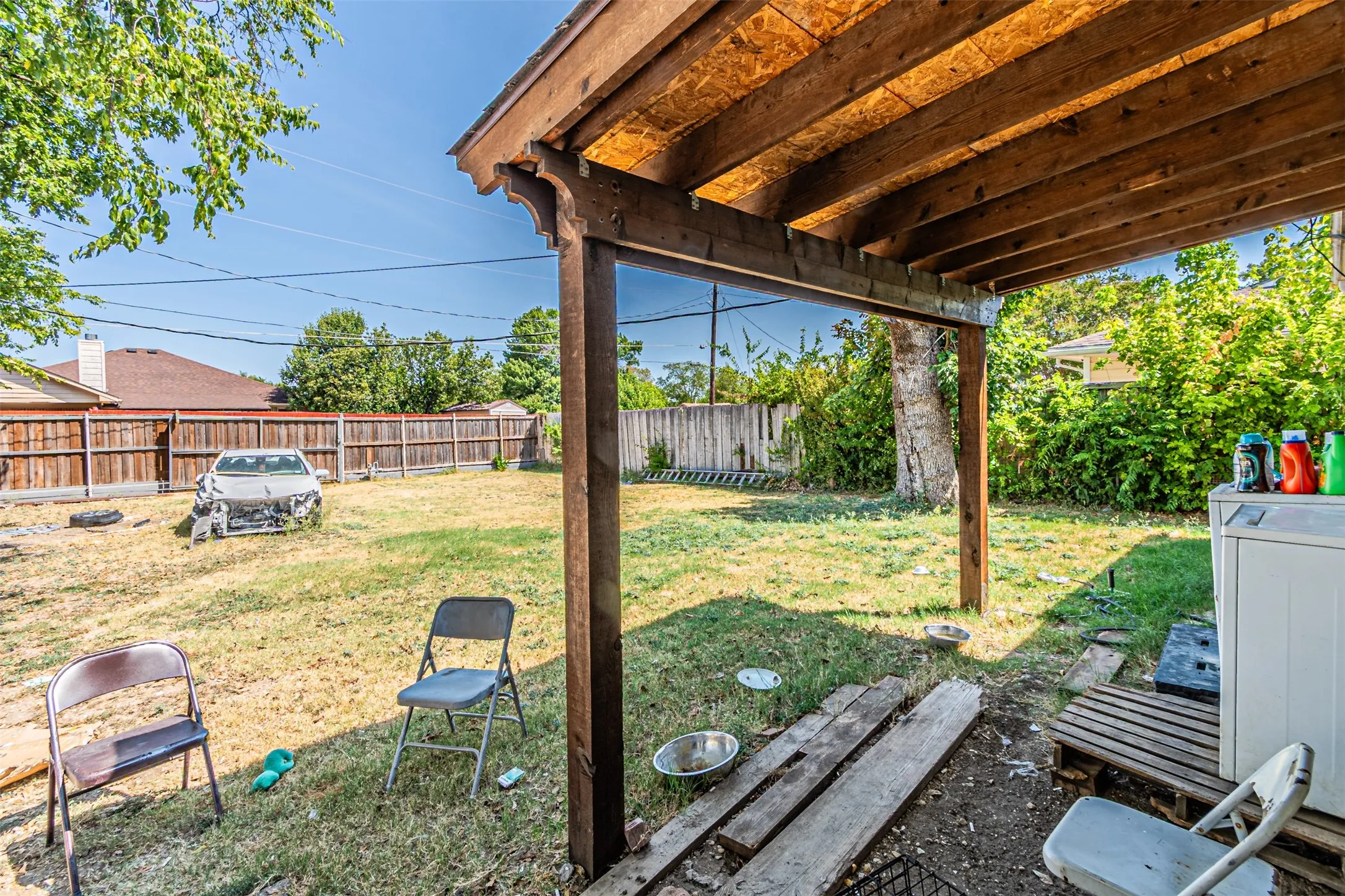 Single Family Residence For Sale in Dallas County , 305 Chandler Drive, Garland, Texas 75040, 3 Bedroom, 1 Bathroom, Garage spaces, 1,056 Sqft, built in 1952, mls#21381176, Real Estate Agent in Garland, Homes For Sale in Dallas county, Homes For Sale in Garland, Realtor in Garland Texas, Real Estate Brokerage Independent Realty Texas, Luminita Cordes Realtor